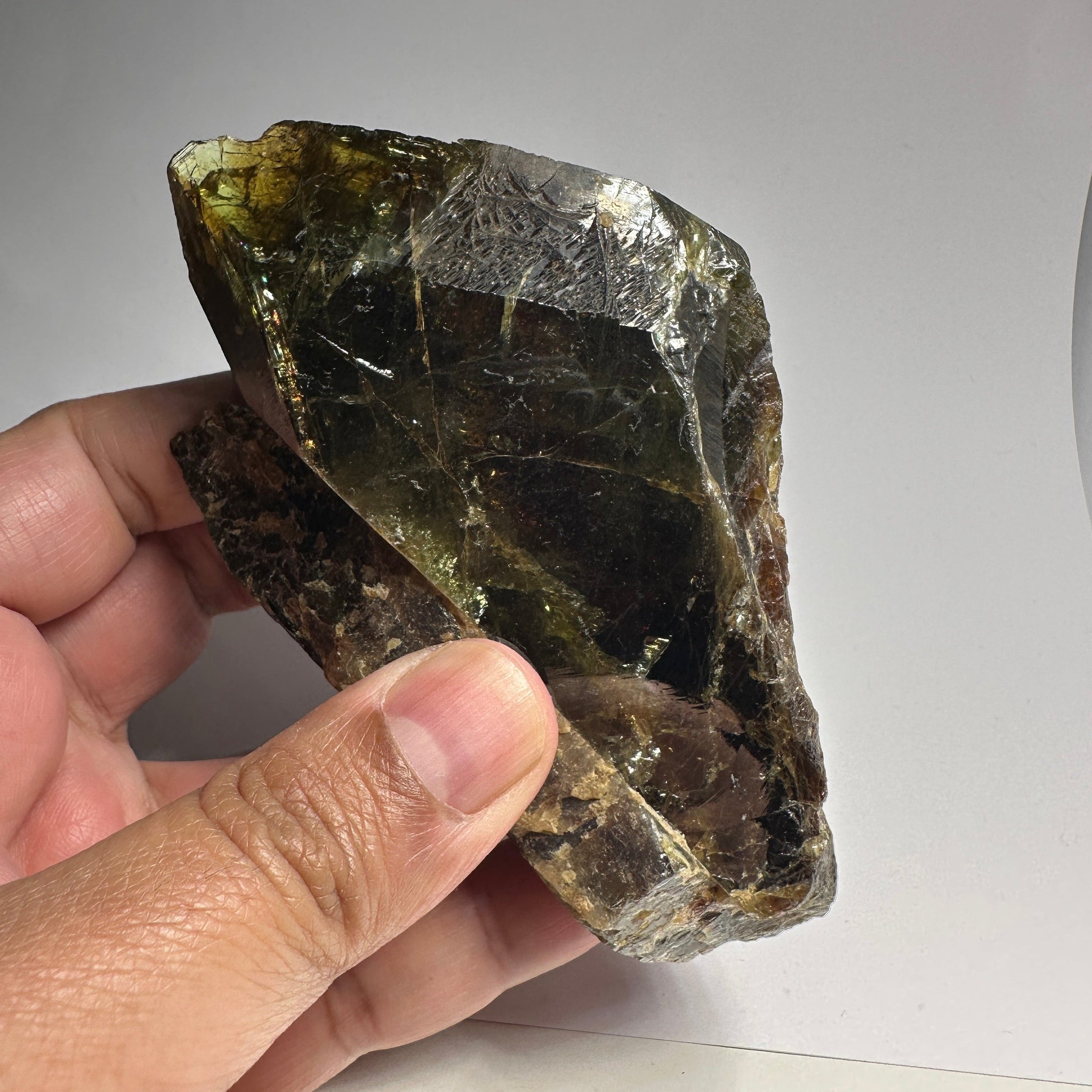 363.20Gm / 1816Ct Tanzanian Chrome Sphene Crystal. Unheated Untreated. 119Mm X 68.50Mm 44.00Mm