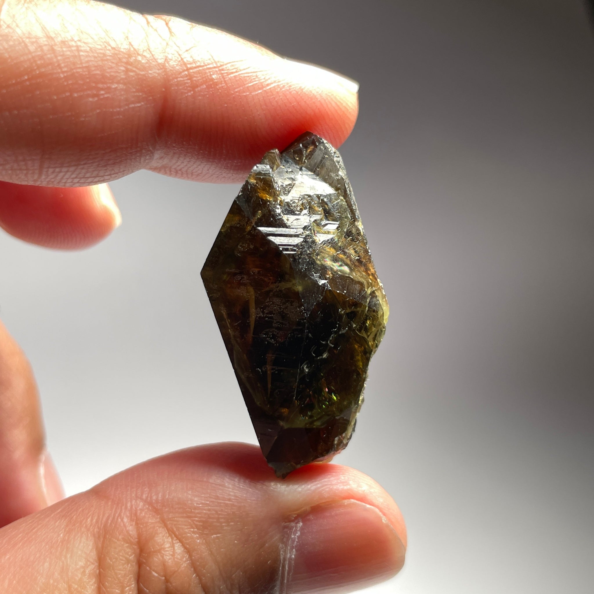 80.67Ct/16.13Gm Tanzanian Sphene Crystal Untreated Unheated. 38.4 X 15.5 19.6Mm Very High End Ultra
