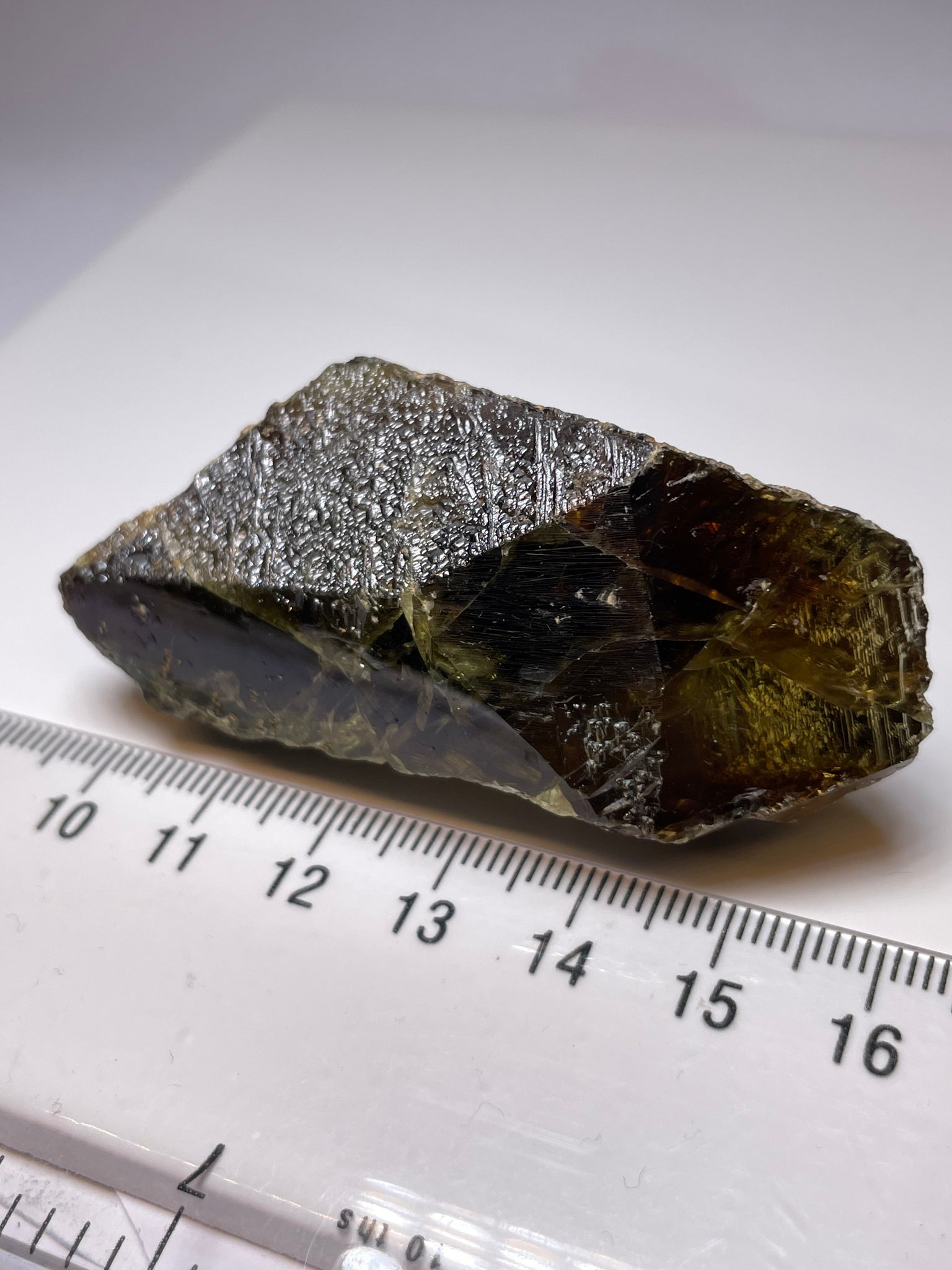 298.50Ct / 59.70Gm Tanzanian Sphene Crystal Untreated Unheated. 65.6 X 31.6 24.9Mm Very High End