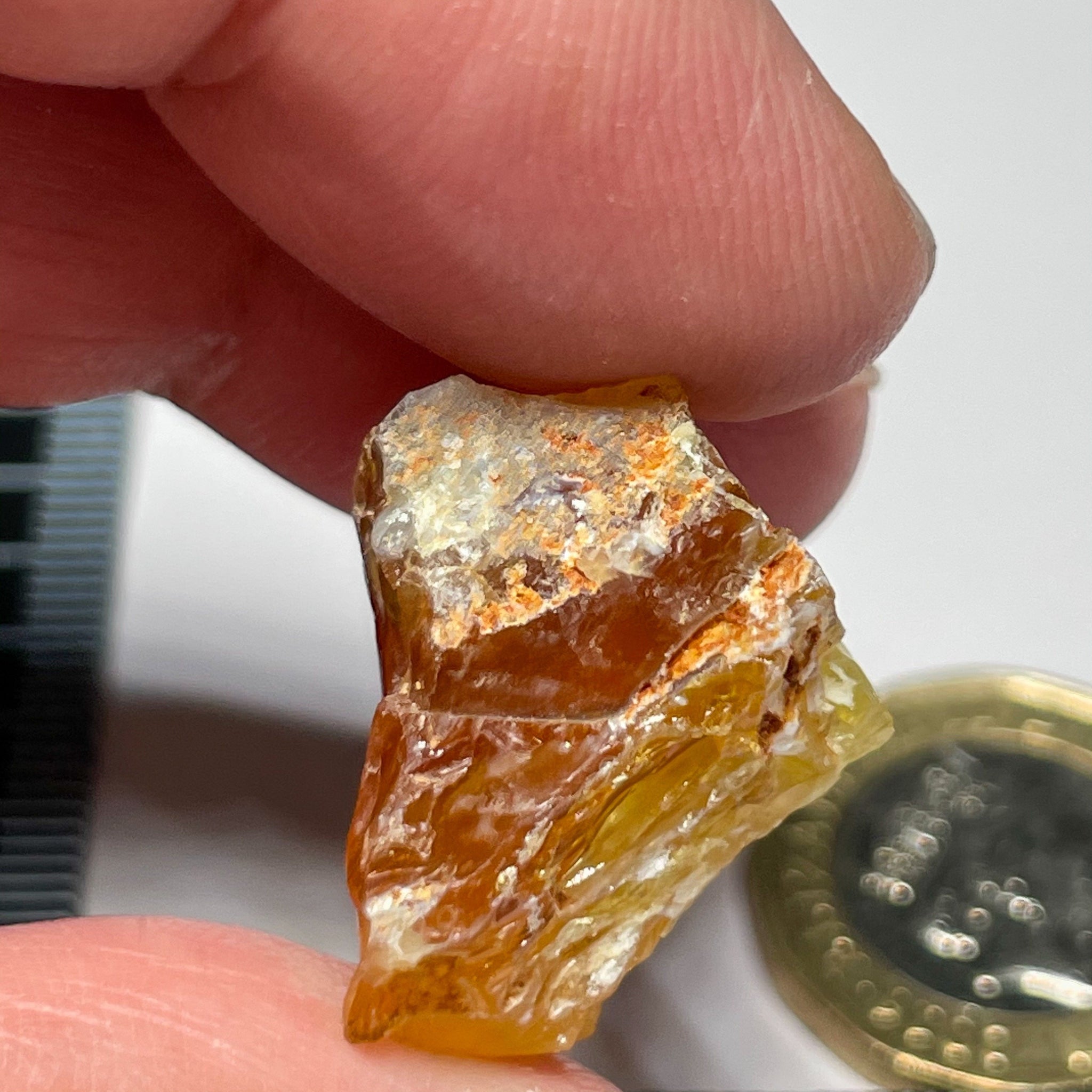 29.11Ct Opal Tanzania Untreated Unheated From A 1999 Deposit Chatoyant (Cats-Eye Effect) Has An