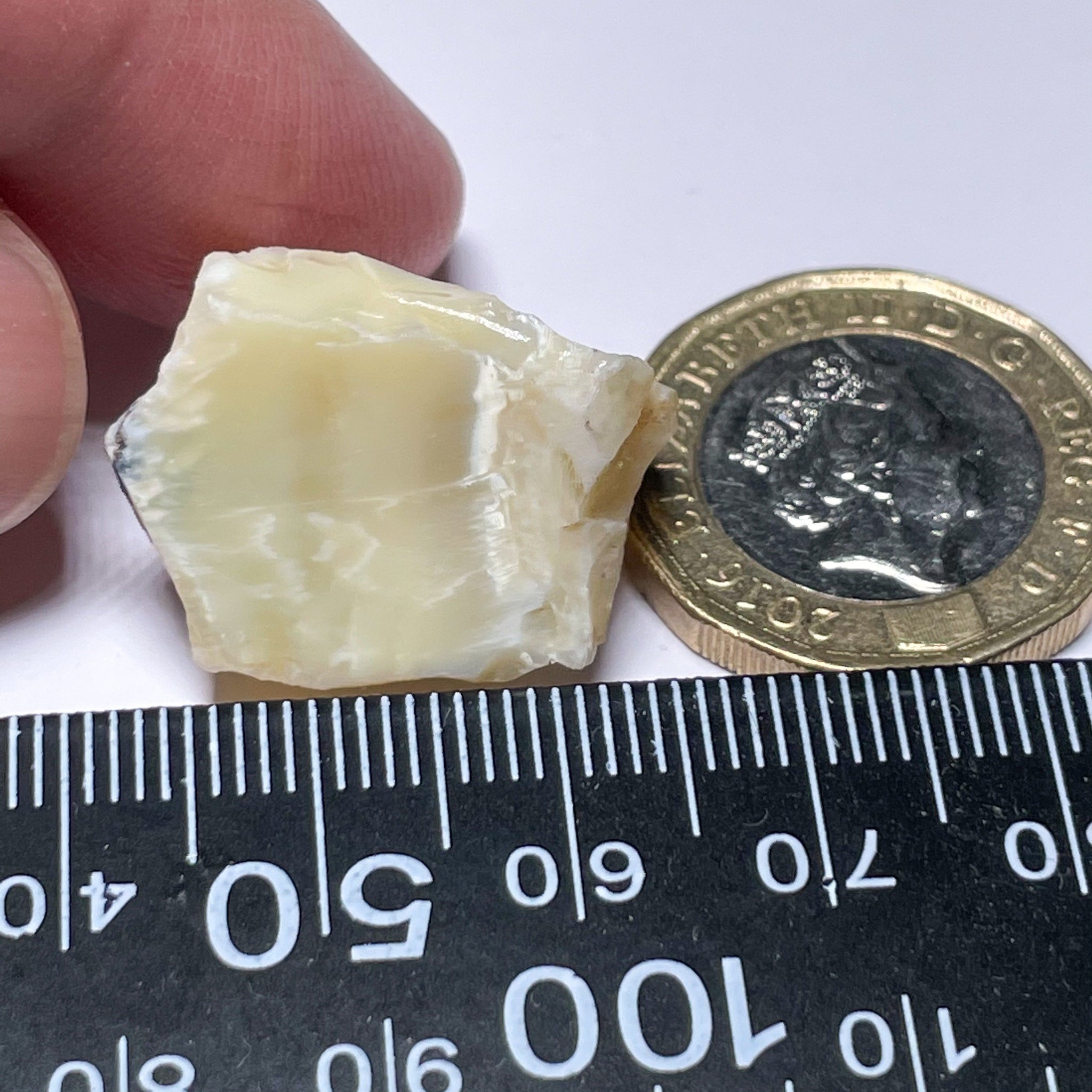 27.39Ct Opal Tanzania Untreated Unheated From A 1999 Deposit Chatoyant (White Pearly Cats-Eye