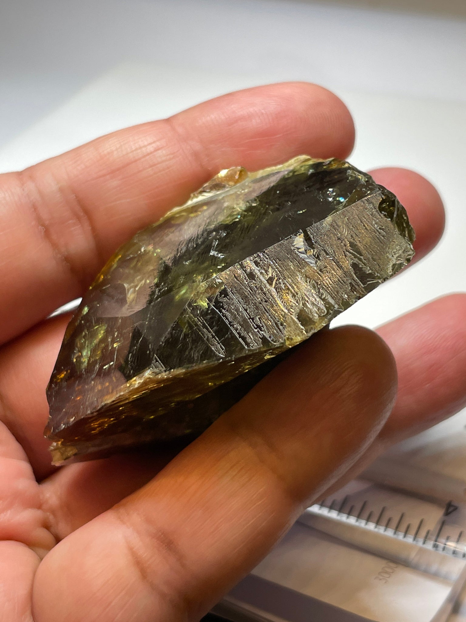 347.00Ct / 69.40Gm Tanzanian Sphene Crystal Untreated Unheated. 58.1 X 31.3 30.3Mm Very High End