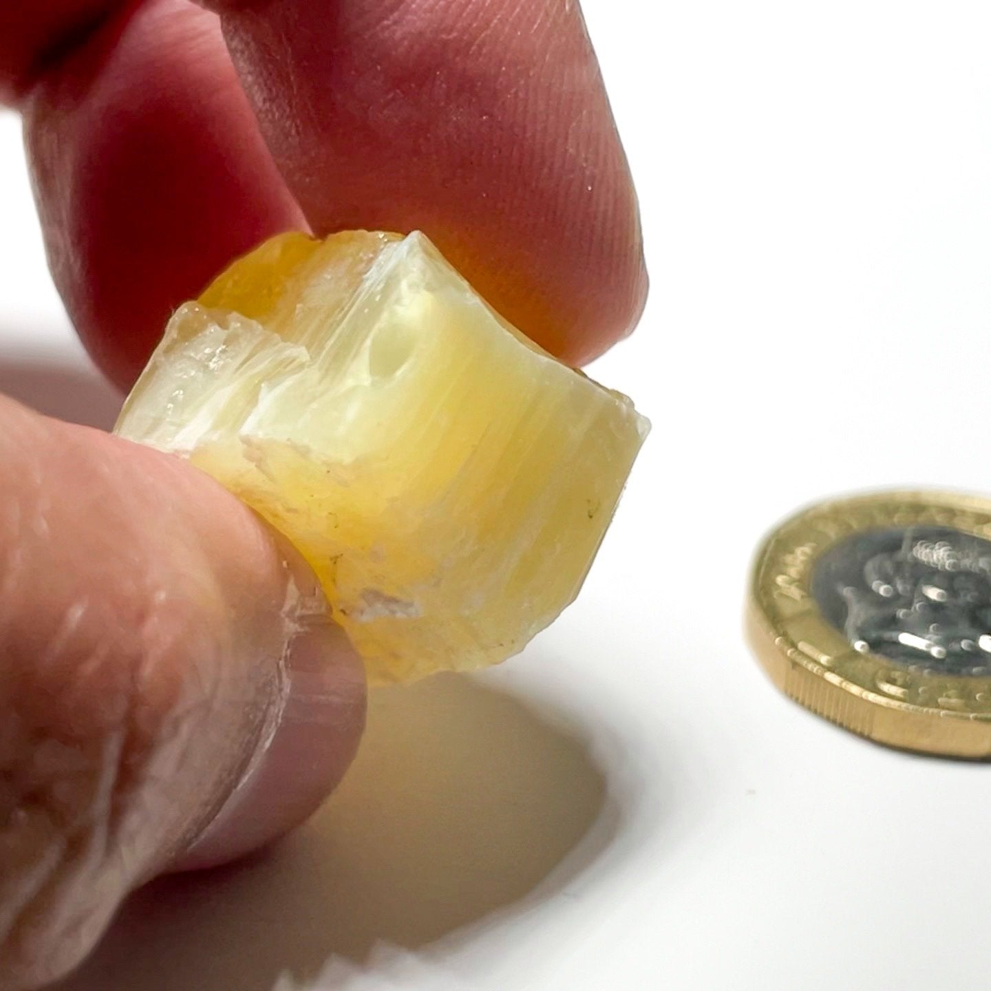 72.41Ct Opal Tanzania Untreated Unheated From A 1999 Deposit Chatoyant (Pearly Cats-Eye Effect)