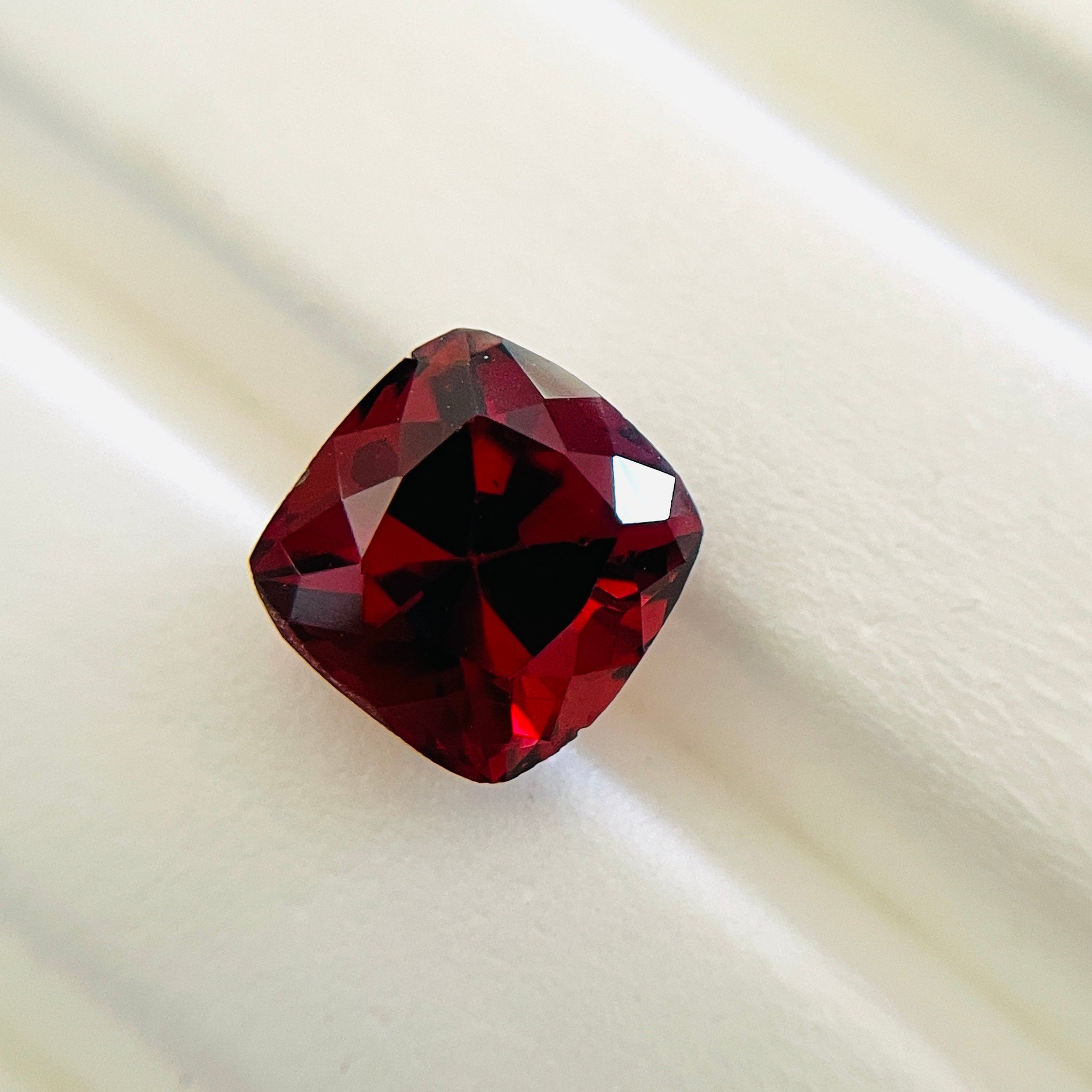 3.35Ct Malaya Garnet. Tanzania. Untreated Unheated