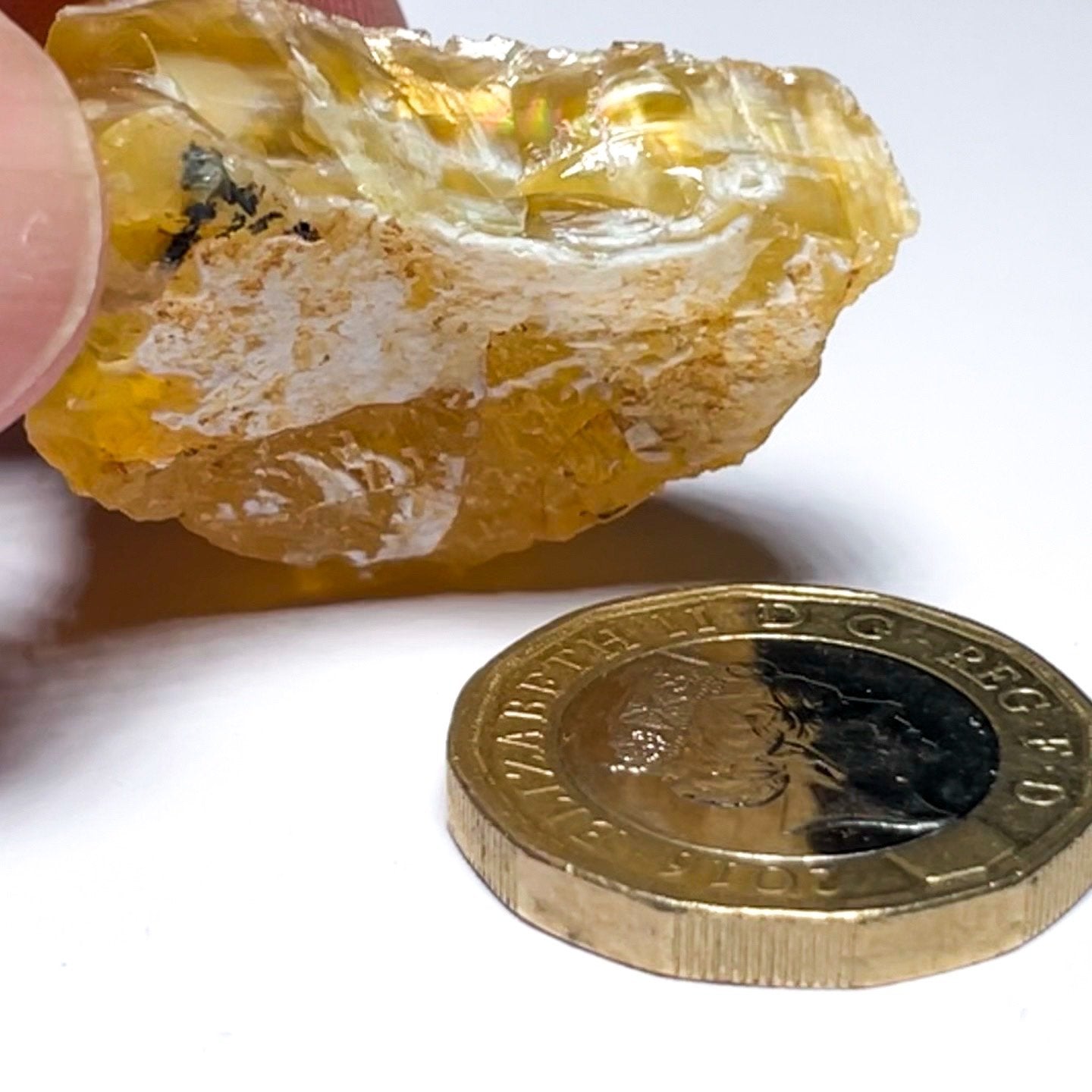 46.74Ct Opal Tanzania Untreated Unheated From A 1999 Deposit Chatoyant (Pearly Cats-Eye Effect)