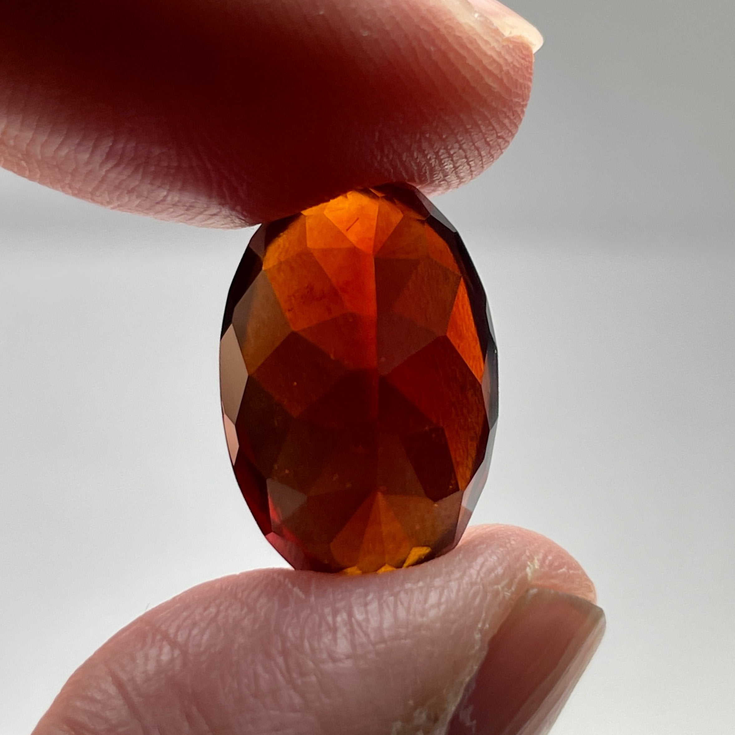 17.07Ct Hessonite Garnet Tanzania Untreated Unheated. 18 X 11.8 8.9 Mm. Use Either Side.