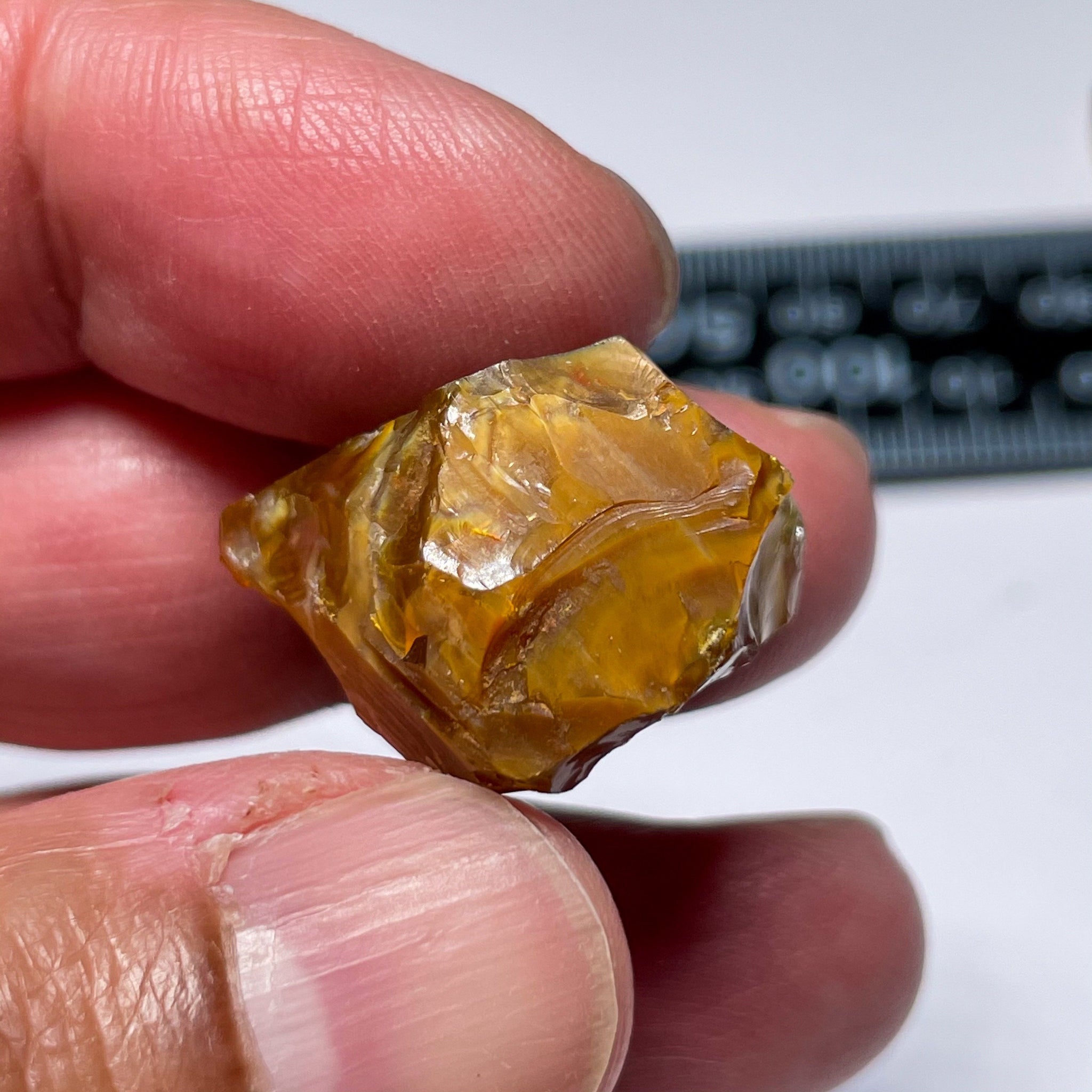 34.90Ct Opal Tanzania Untreated Unheated From A 1999 Deposit Chatoyant (Cats-Eye Effect) Has An