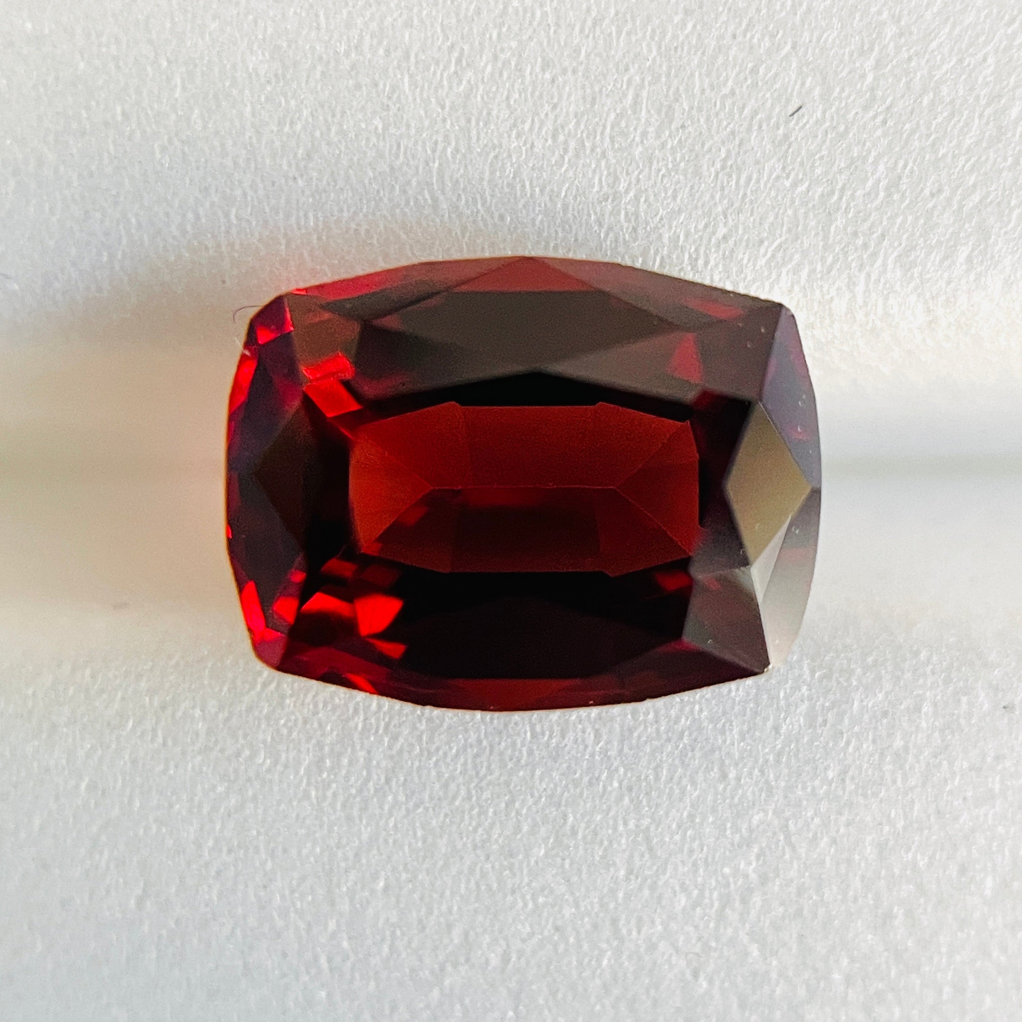 1.97Ct Malaya Garnet. Tanzania. Untreated Unheated