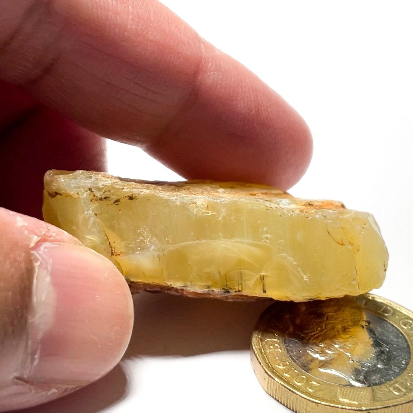 90.83Ct Opal Tanzania Untreated Unheated From A 1999 Deposit Chatoyant (Pearly Cats-Eye Effect)