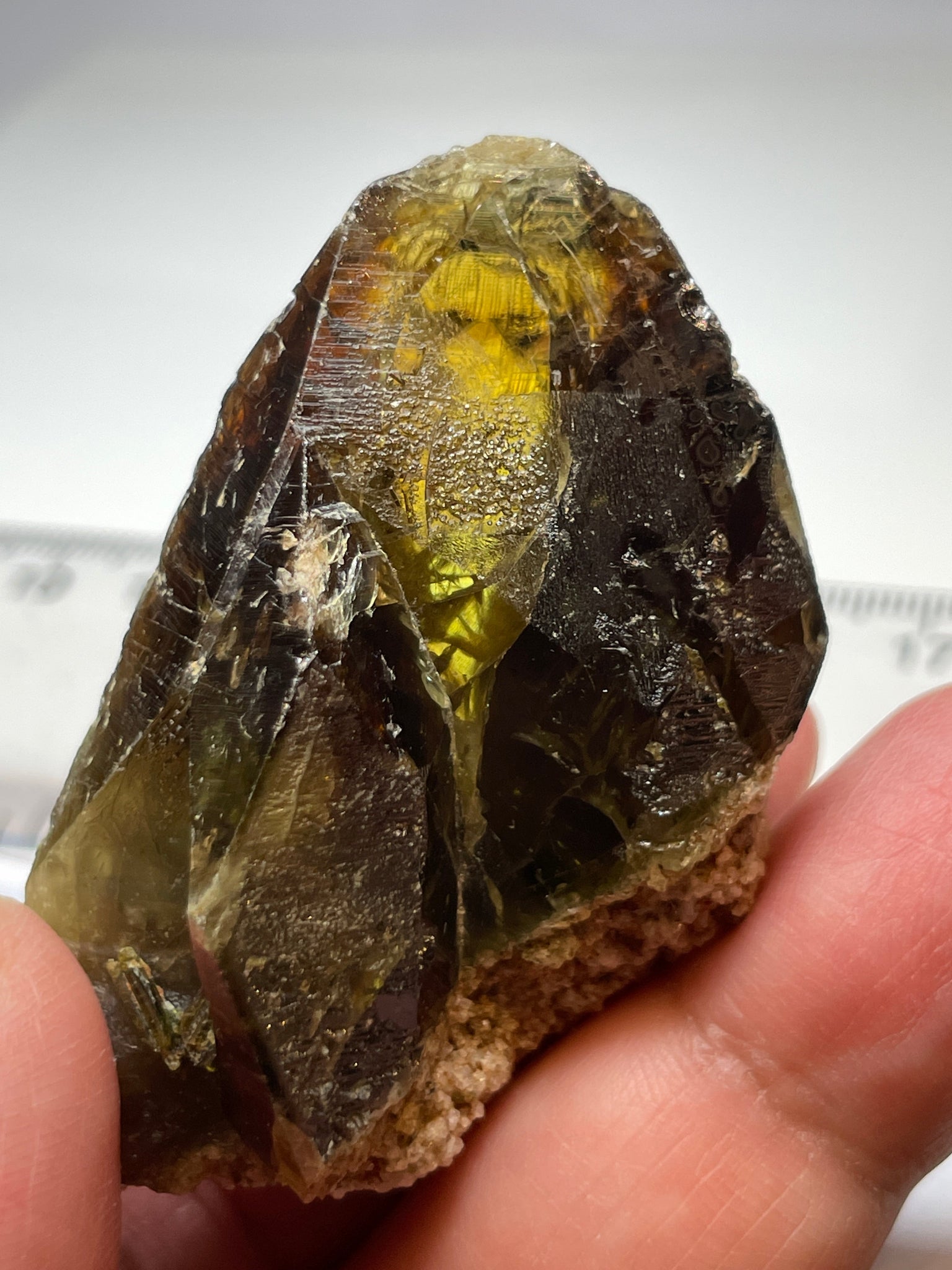 227.39Ct / 45.47Gm Tanzanian Sphene Crystal Untreated Unheated. 55.6 X 41.1 17.7Mm Very High End