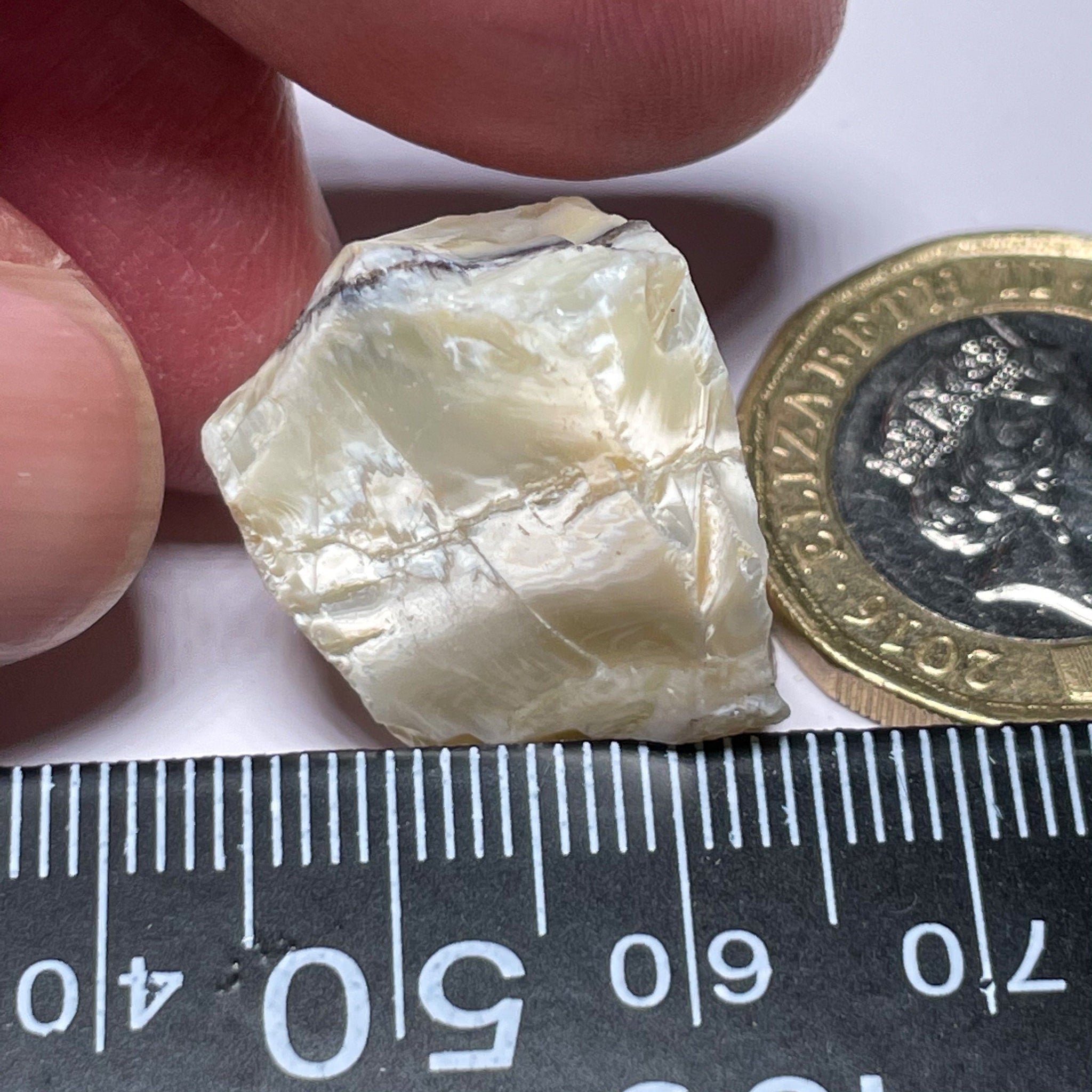 27.39Ct Opal Tanzania Untreated Unheated From A 1999 Deposit Chatoyant (White Pearly Cats-Eye