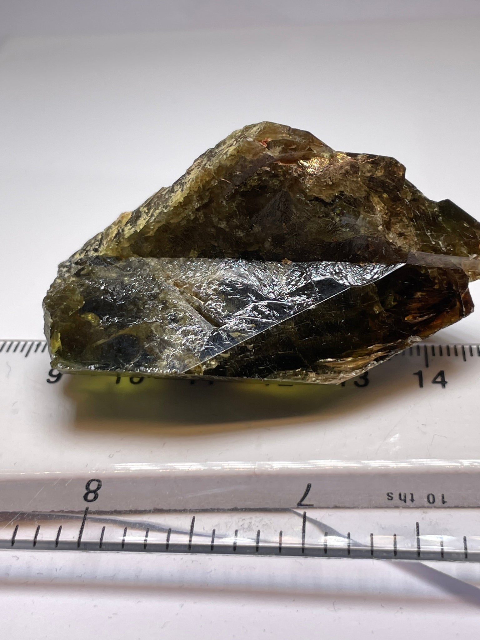 347.00Ct / 69.40Gm Tanzanian Sphene Crystal Untreated Unheated. 58.1 X 31.3 30.3Mm Very High End