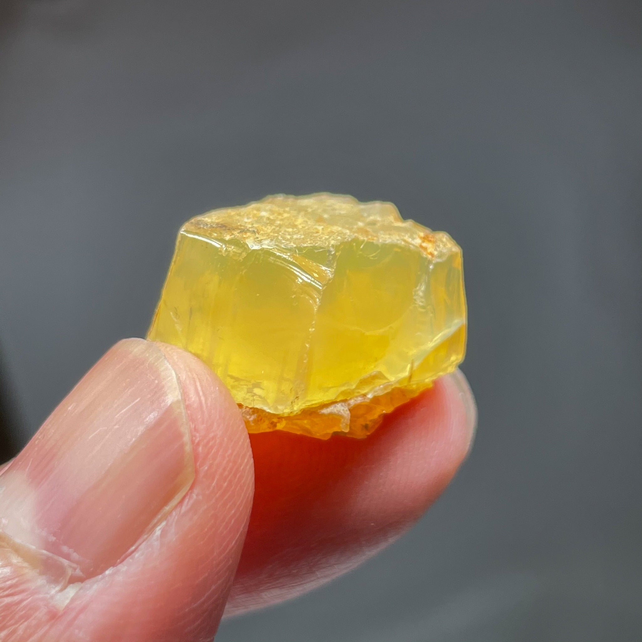 24.44Ct Opal Tanzania Untreated Unheated From A 1999 Deposit Chatoyant (White Pearly Cats-Eye