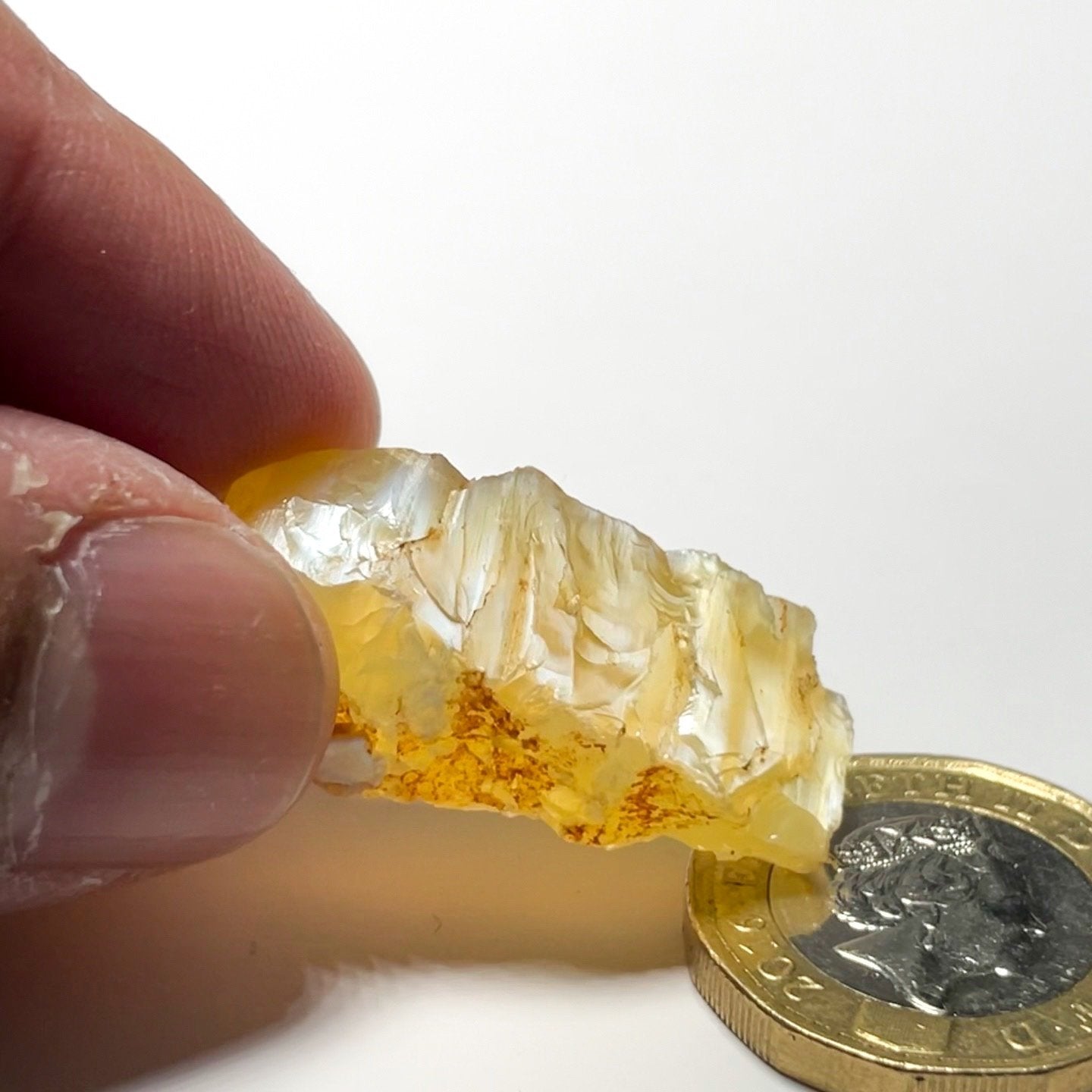 29.26Ct Opal Tanzania Untreated Unheated From A 1999 Deposit Chatoyant (Pearly Cats-Eye Effect)