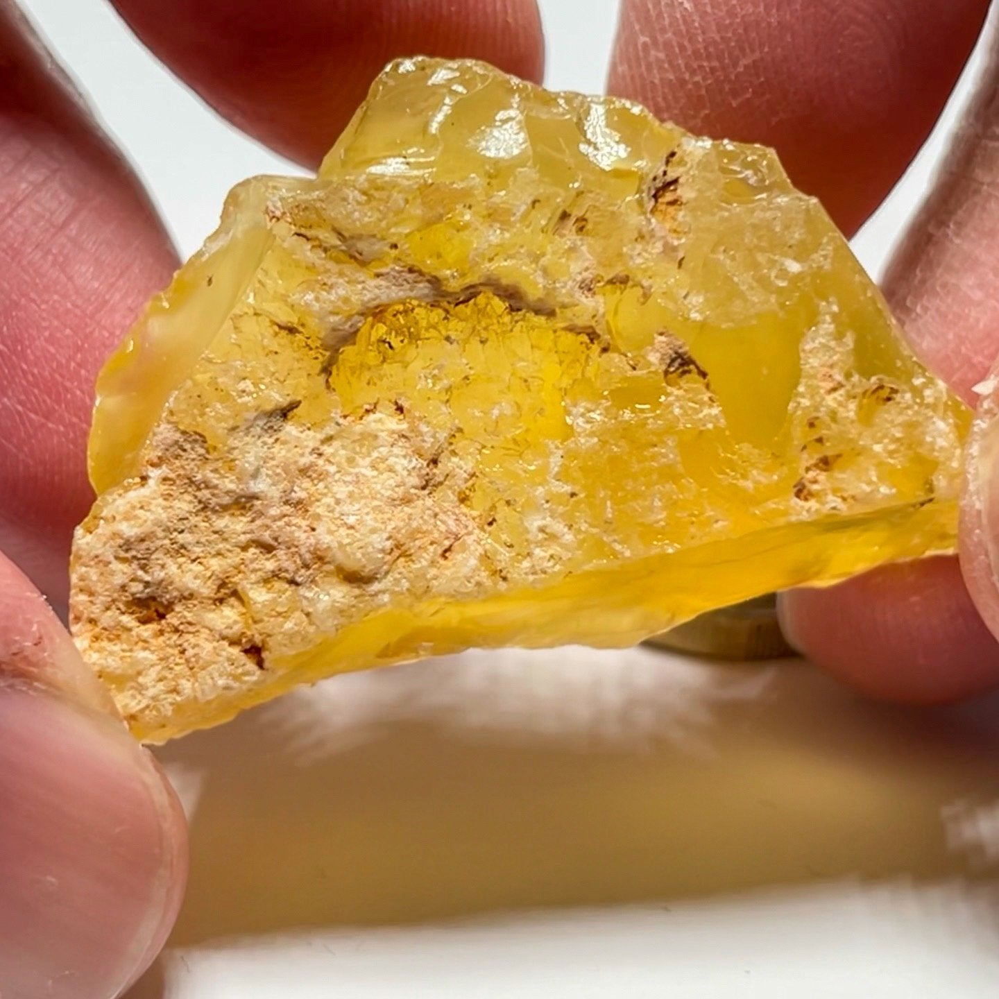 82.10Ct Opal Tanzania Untreated Unheated From A 1999 Deposit Chatoyant (Pearly Cats-Eye Effect)