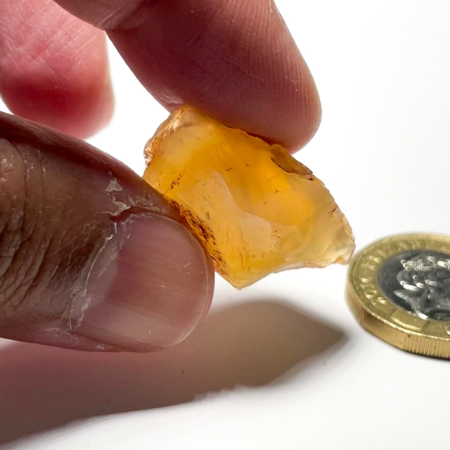 30.77Ct Opal Tanzania Untreated Unheated From A 1999 Deposit Chatoyant (Pearly Cats-Eye Effect)