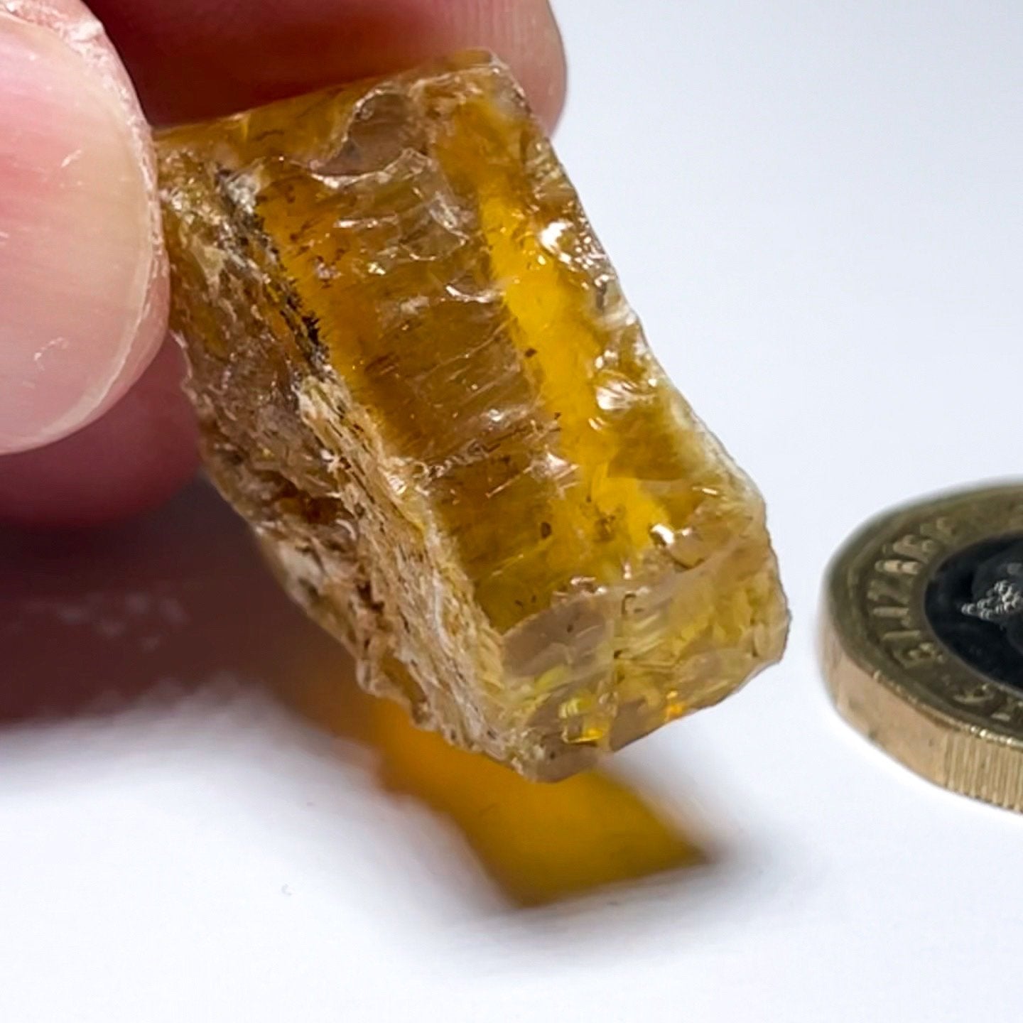 40.71Ct Opal Tanzania Untreated Unheated From A 1999 Deposit Chatoyant (Pearly Cats-Eye Effect)