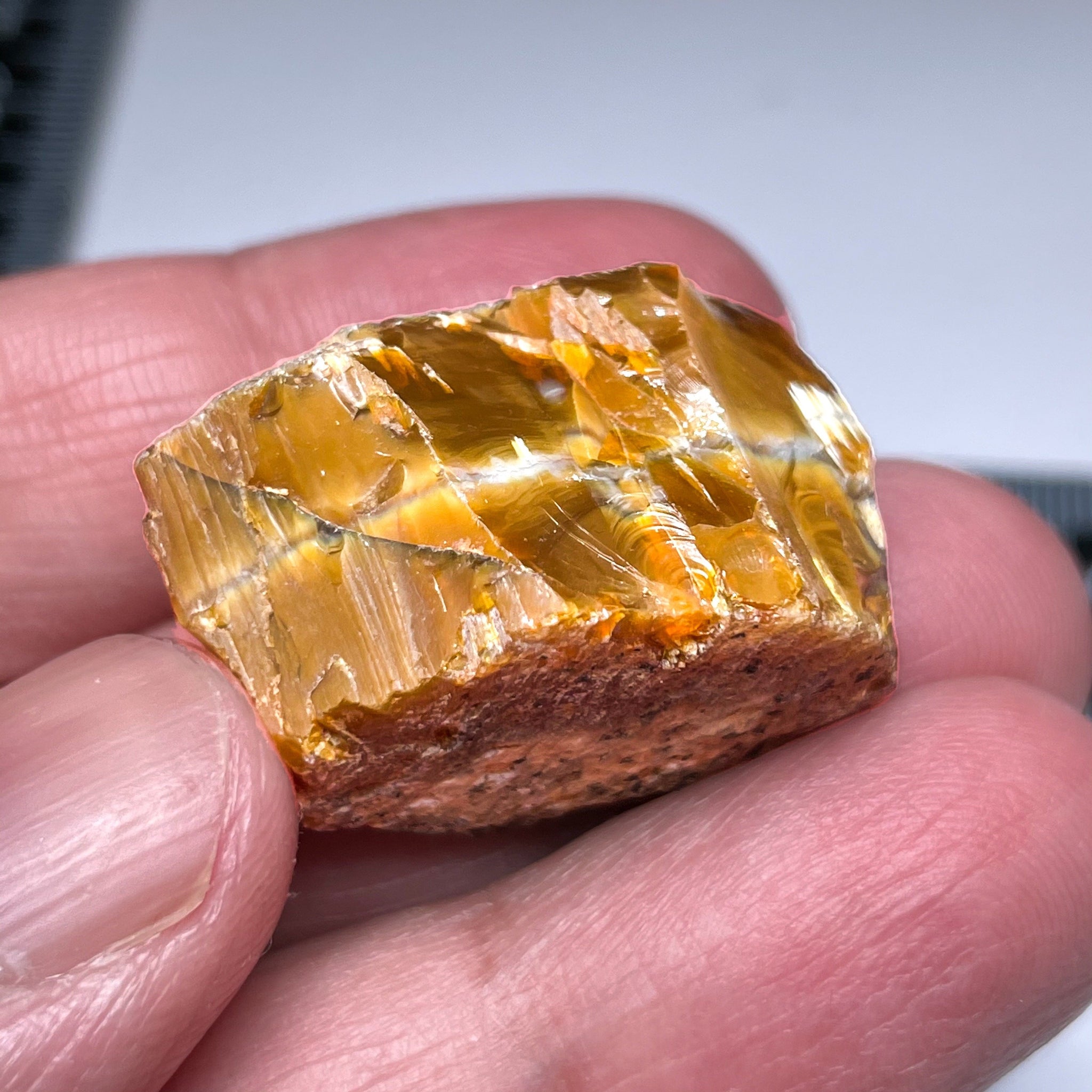 60.00Ct Opal Tanzania Untreated Unheated From A 1999 Deposit Chatoyant (Cats-Eye Effect) Has An