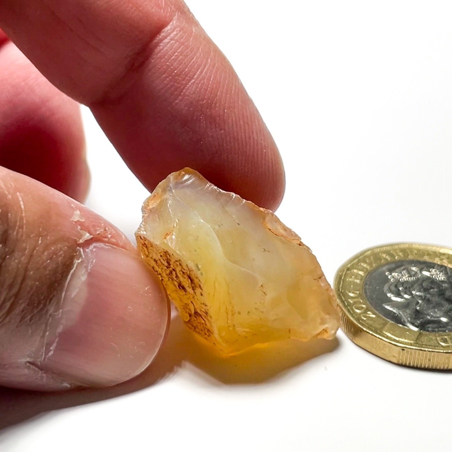 30.77Ct Opal Tanzania Untreated Unheated From A 1999 Deposit Chatoyant (Pearly Cats-Eye Effect)