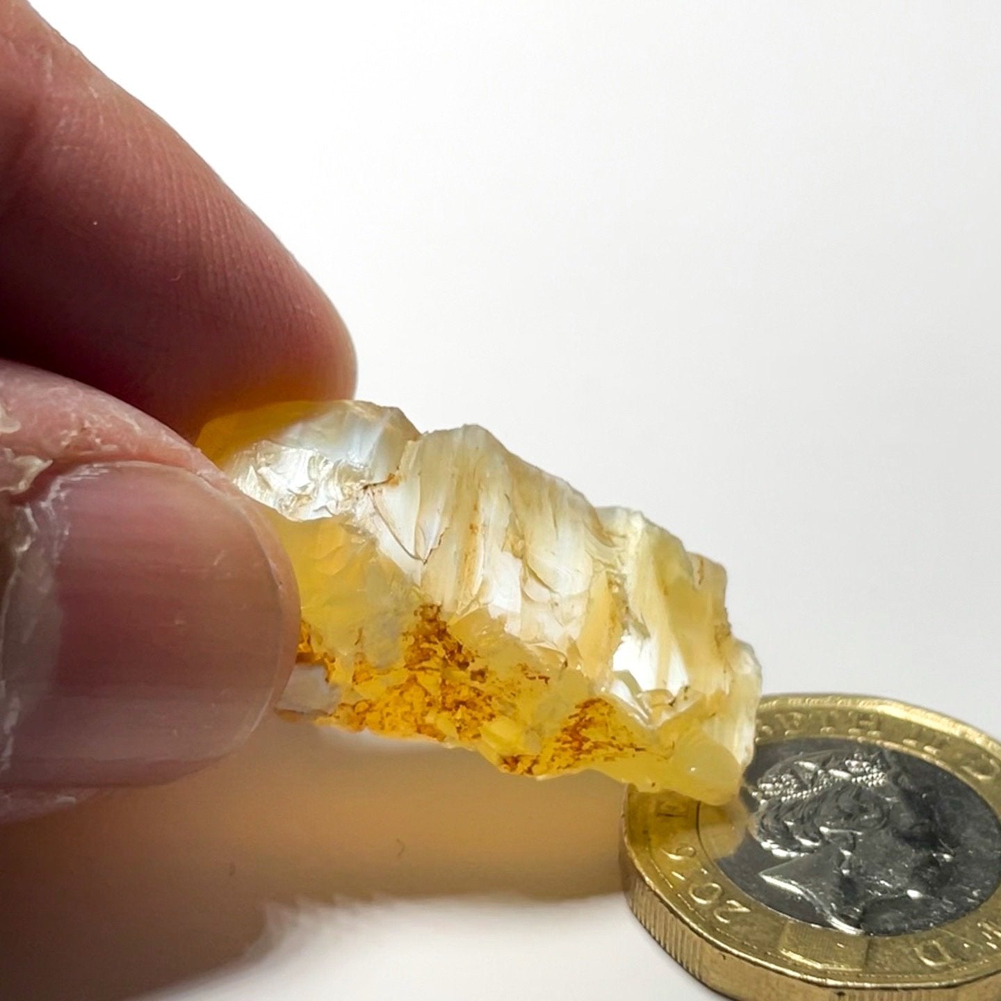 29.26Ct Opal Tanzania Untreated Unheated From A 1999 Deposit Chatoyant (Pearly Cats-Eye Effect)