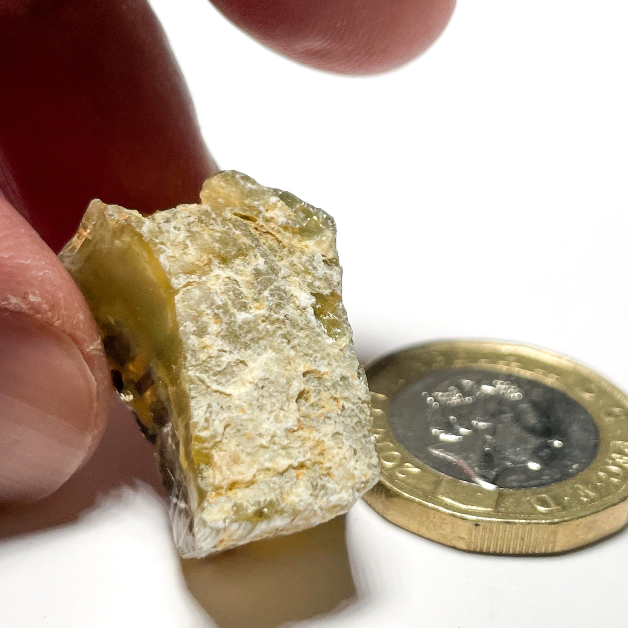 35.27Ct Opal Tanzania Untreated Unheated From A 1999 Deposit Chatoyant (Pearly Cats-Eye Effect)