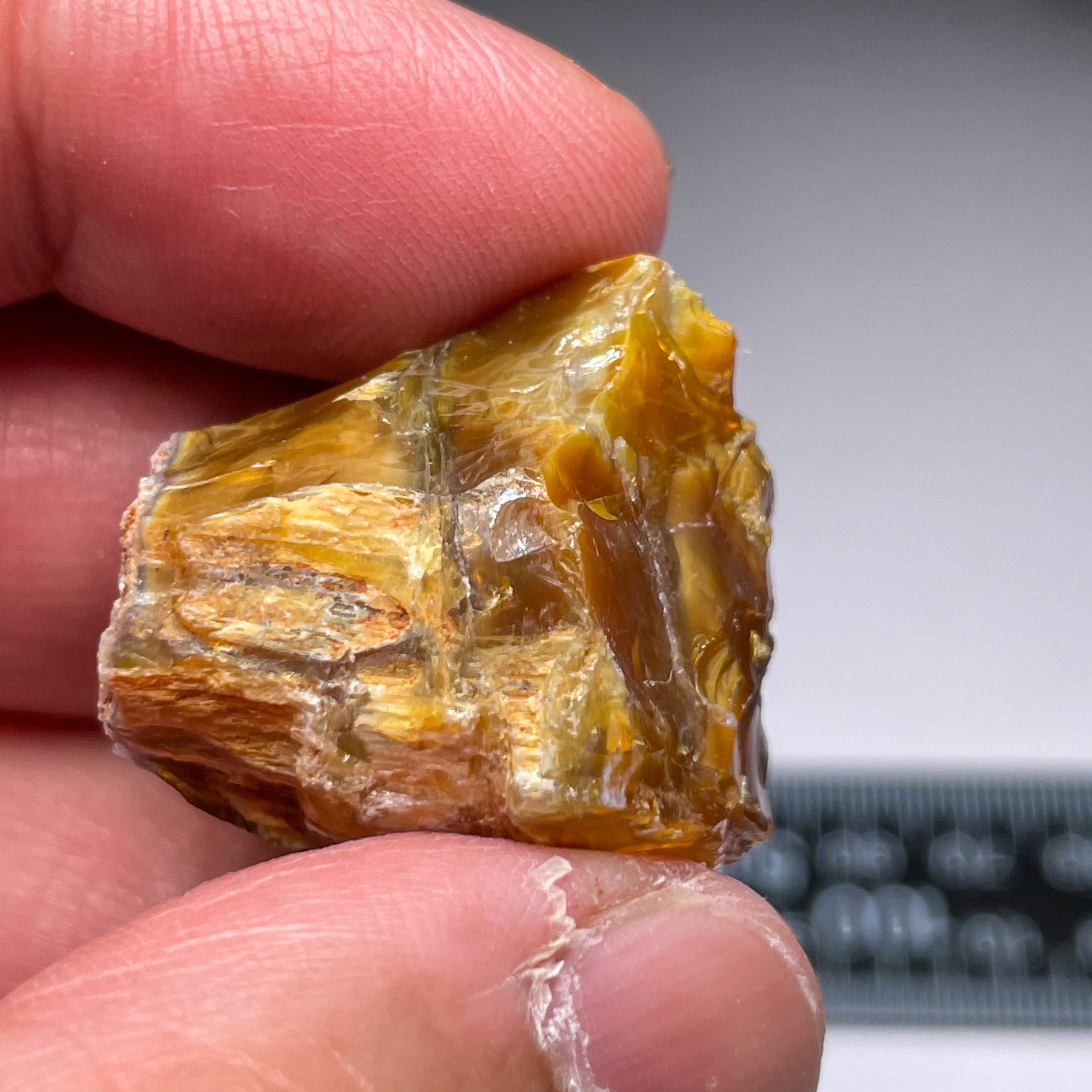 59.74Ct Opal Tanzania Untreated Unheated From A 1999 Deposit Chatoyant (Cats-Eye Effect) Has An