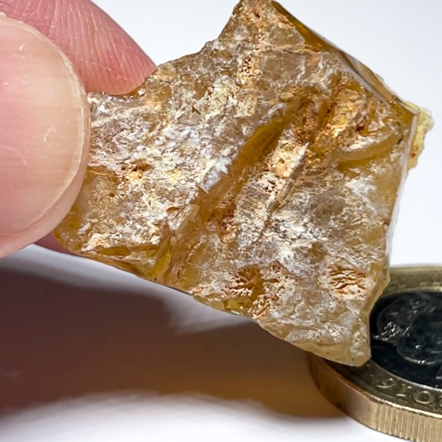 40.71Ct Opal Tanzania Untreated Unheated From A 1999 Deposit Chatoyant (Pearly Cats-Eye Effect)