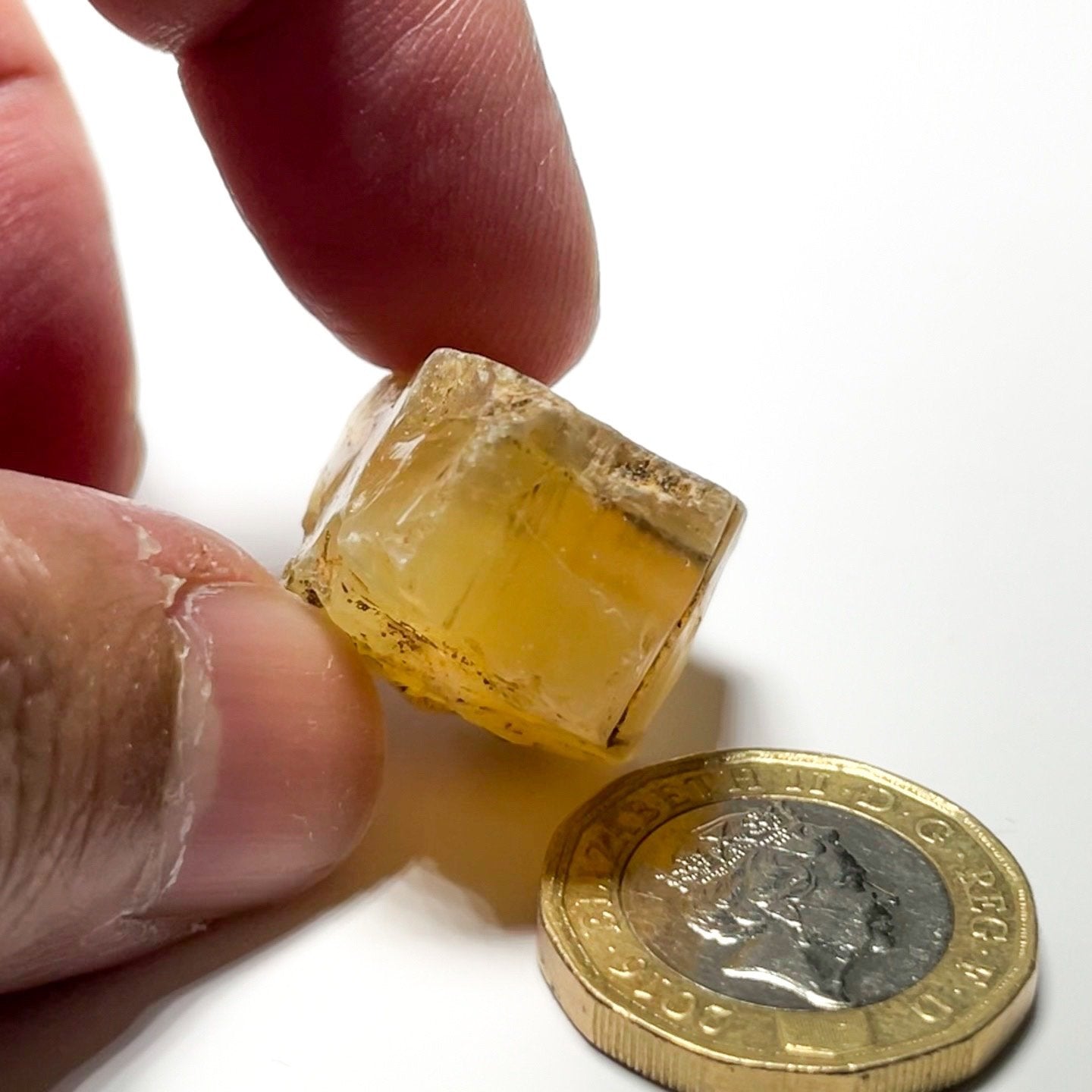 51.31Ct Opal Tanzania Untreated Unheated From A 1999 Deposit Chatoyant (Pearly Cats-Eye Effect)