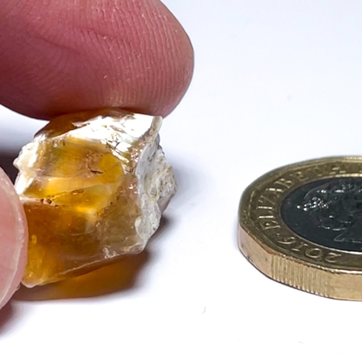 17.78Ct Opal Tanzania Untreated Unheated From A 1999 Deposit Chatoyant (Pearly Cats-Eye Effect)