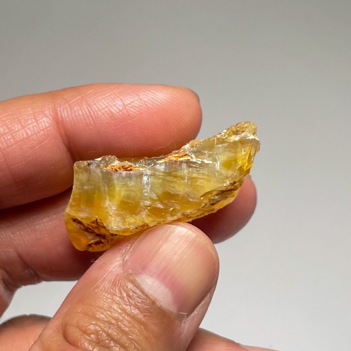 48.43Ct Opal Tanzania Untreated Unheated From A 1999 Deposit Chatoyant (Pearly Cats-Eye Effect)