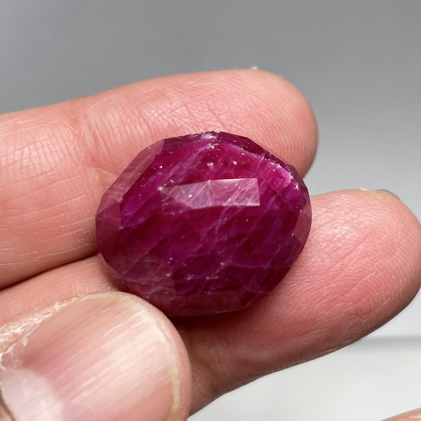 Faceted Ruby Cab, 47.27ct, Longido, Tanzania, UNTREATED, UNHEATED. 21 x 19.5 x 11mm