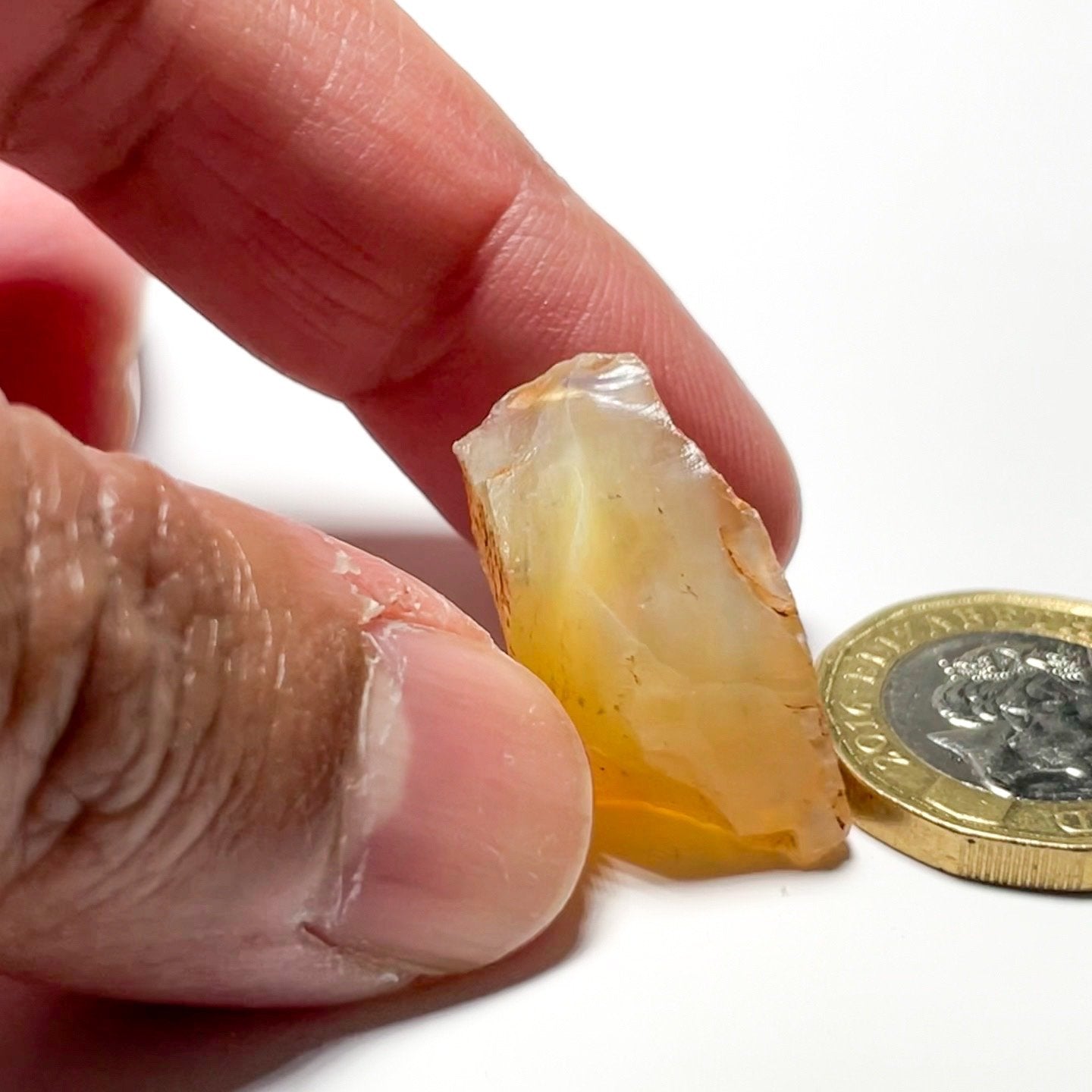 30.77Ct Opal Tanzania Untreated Unheated From A 1999 Deposit Chatoyant (Pearly Cats-Eye Effect)