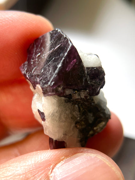 58.18Ct / 11.63Gm Spinel Crystal On Matrix Mahenge Tanzania Untreated Unheated. 2.7 X 2.1 1.7Cm