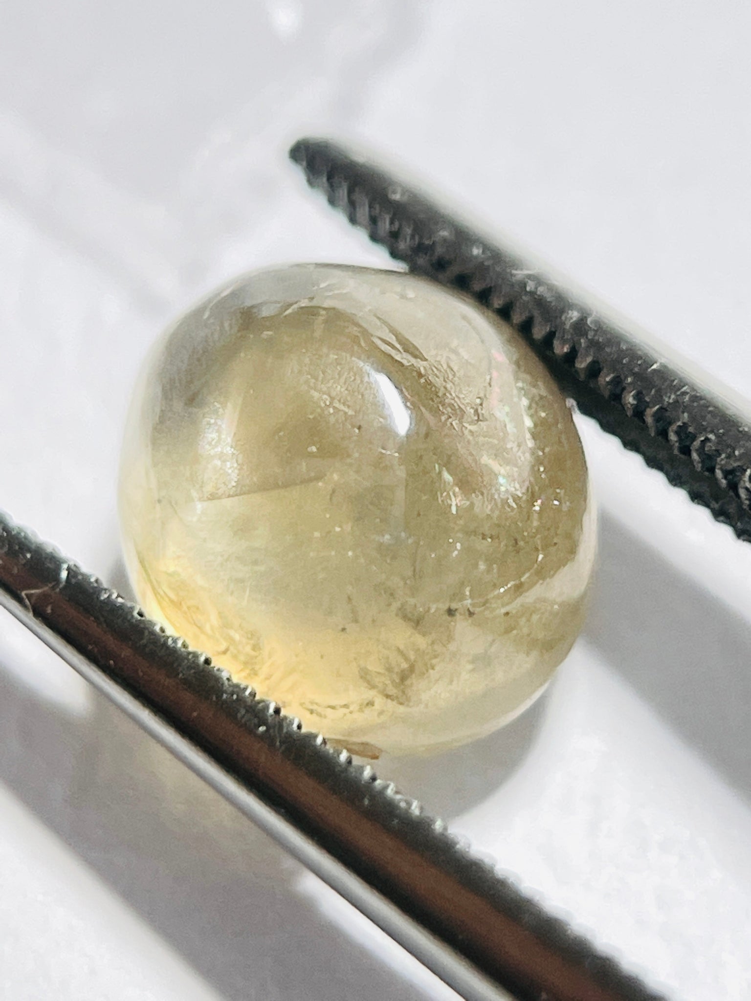 3.18Ct Sapphire Tanzania. Untreated Unheated. Seems To Have A Moving Spot/star. Oddly Cut