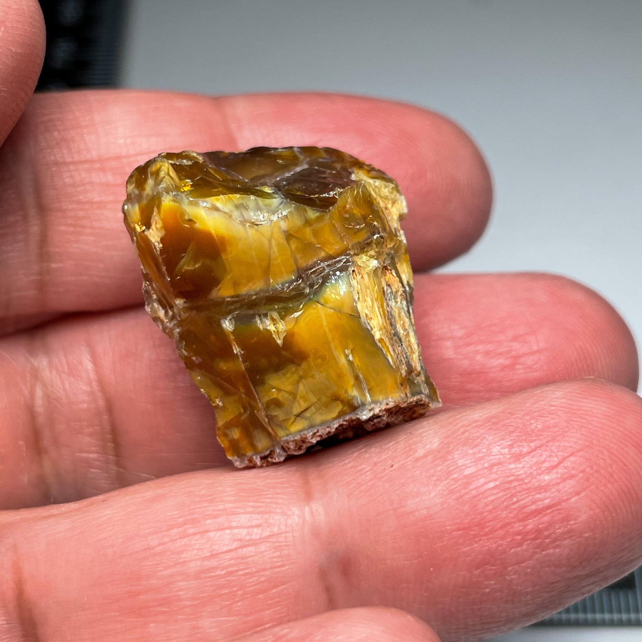 59.74Ct Opal Tanzania Untreated Unheated From A 1999 Deposit Chatoyant (Cats-Eye Effect) Has An