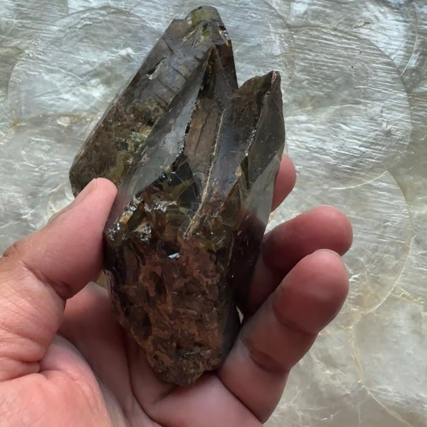 363.20Gm / 1816Ct Tanzanian Chrome Sphene Crystal. Unheated Untreated. 119Mm X 68.50Mm 44.00Mm