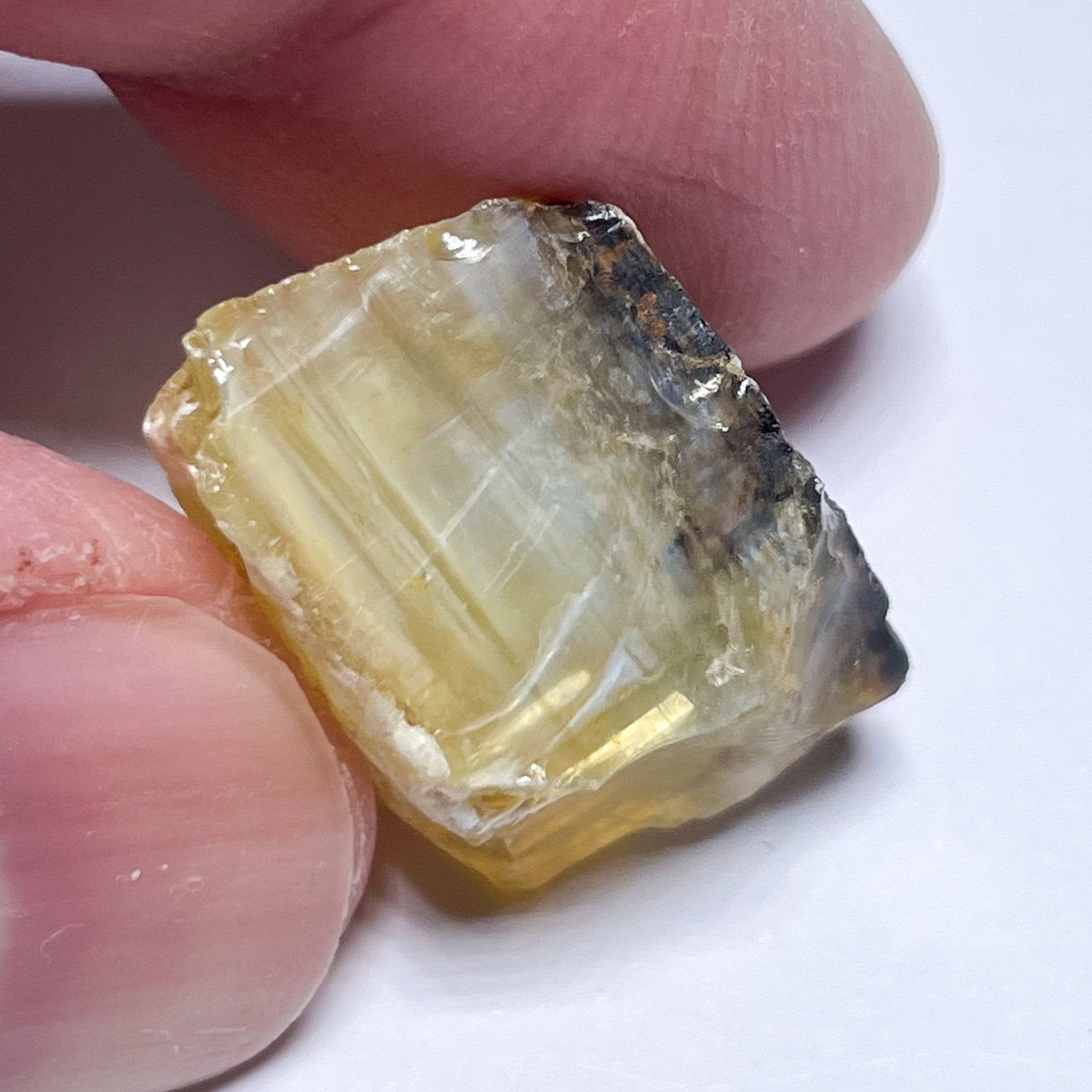 24.06Ct Opal Tanzania Untreated Unheated From A 1999 Deposit Chatoyant (Pearly Cats-Eye Effect)