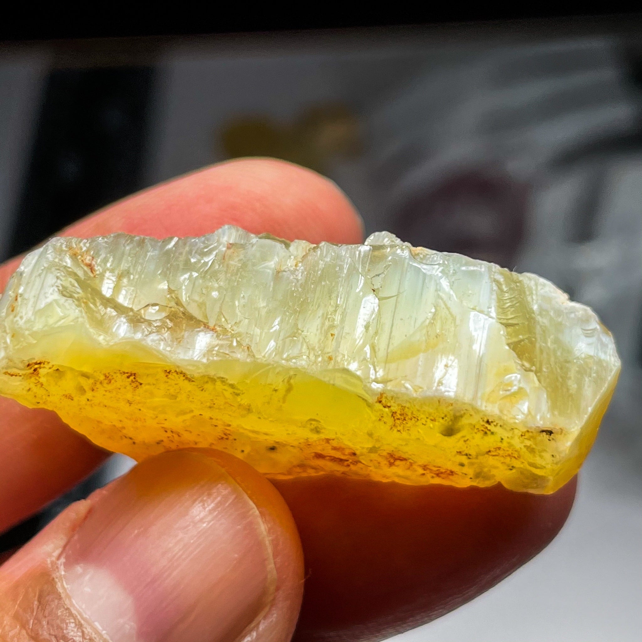 70.82Ct Opal Tanzania Untreated Unheated From A 1999 Deposit Chatoyant (Cats-Eye Effect)