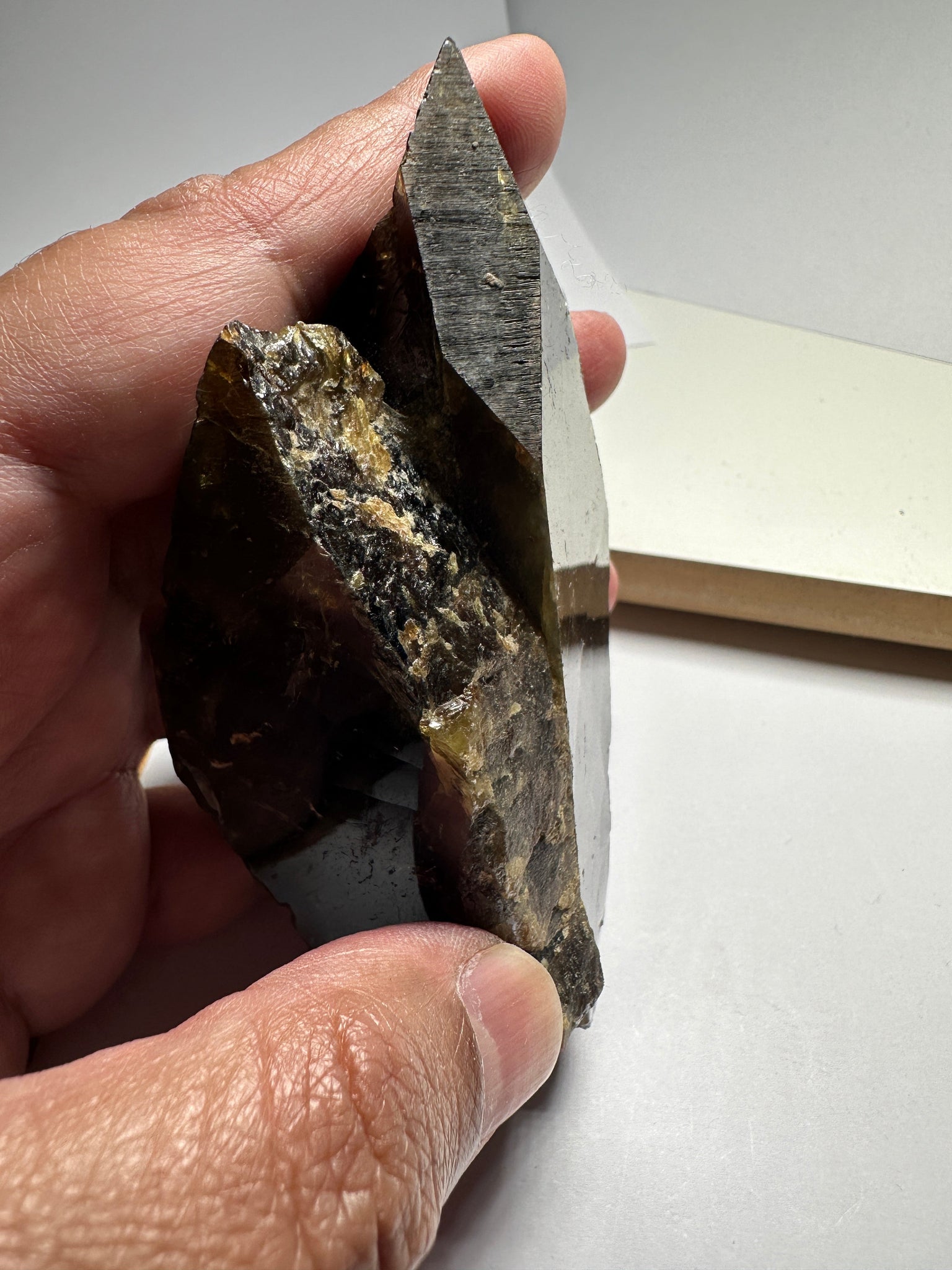 363.20Gm / 1816Ct Tanzanian Chrome Sphene Crystal. Unheated Untreated. 119Mm X 68.50Mm 44.00Mm