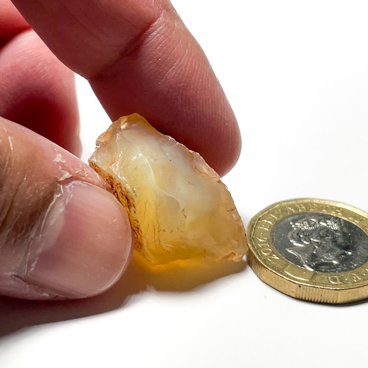 30.77Ct Opal Tanzania Untreated Unheated From A 1999 Deposit Chatoyant (Pearly Cats-Eye Effect)