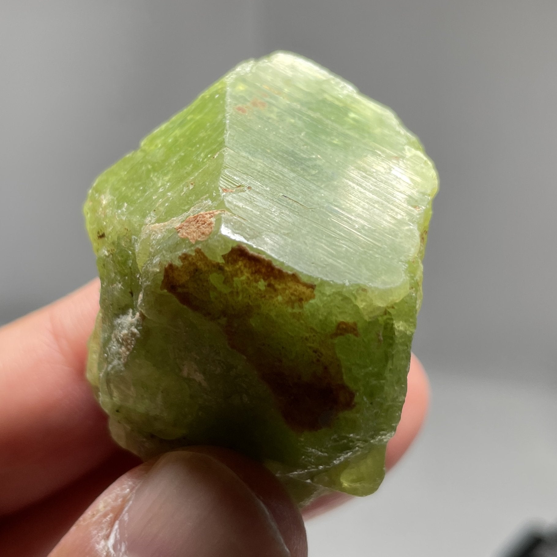 65.40Gm / 327.00Ct Tsavorite Merelani Tanzania Untreated Unheated - With Gemmy Poritions. 44.5 X 21