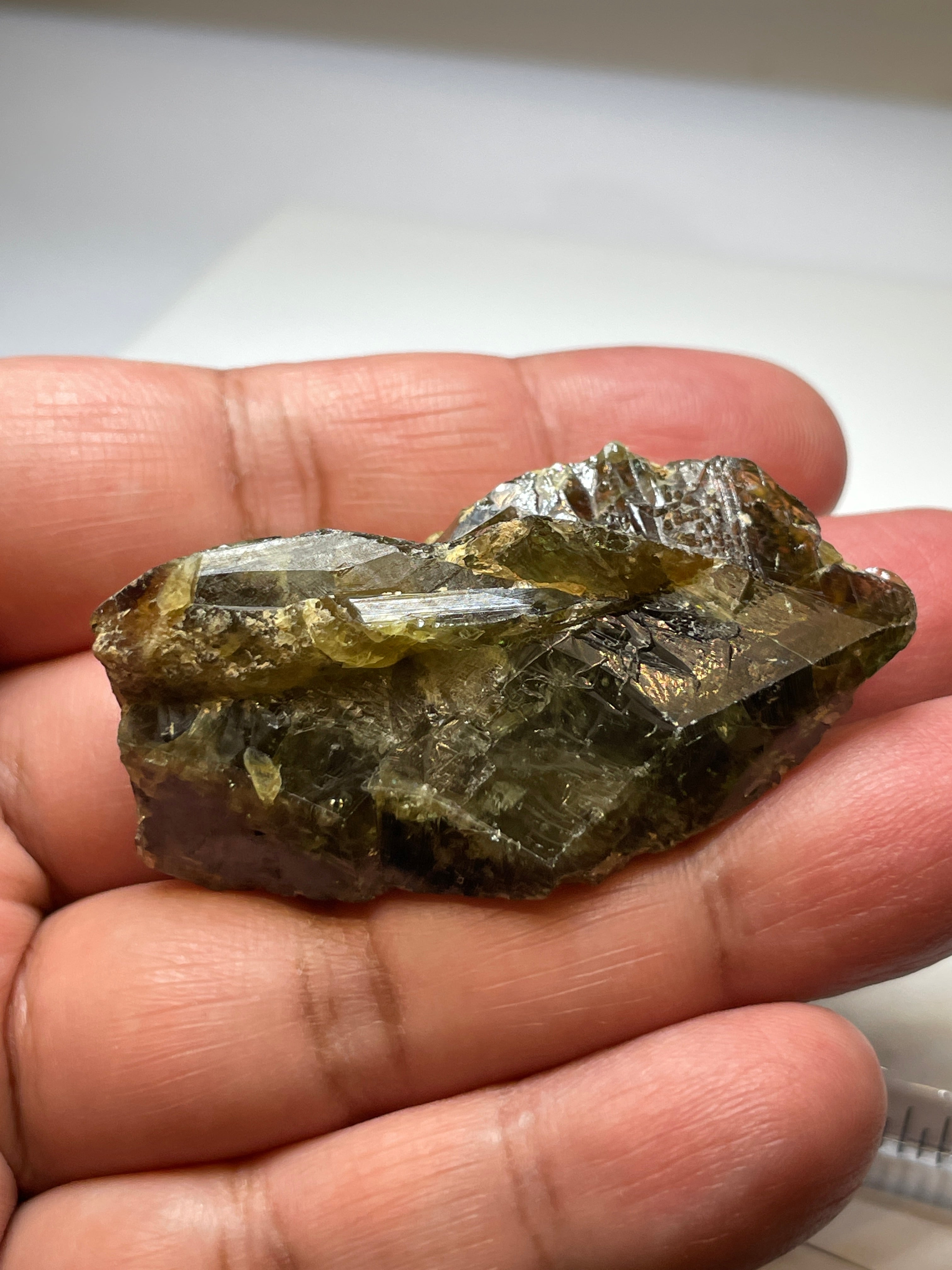 207.64Ct / 41.52Gm Tanzanian Sphene Crystal Untreated Unheated. 53.9 X 28.2 19.1Mm Very High End