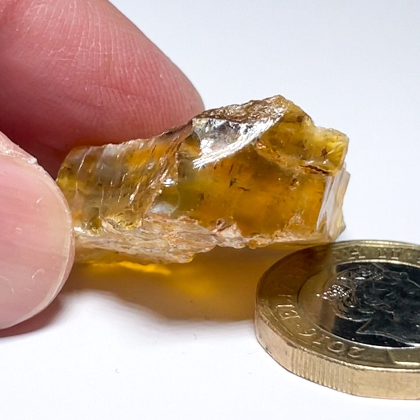 40.71Ct Opal Tanzania Untreated Unheated From A 1999 Deposit Chatoyant (Pearly Cats-Eye Effect)