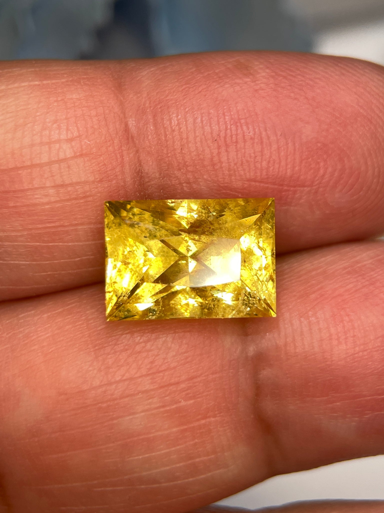 8.035Ct Vivid Intense Yellow Golden Danburite Tanzania Untreated Unheated. Slightly Included. Super