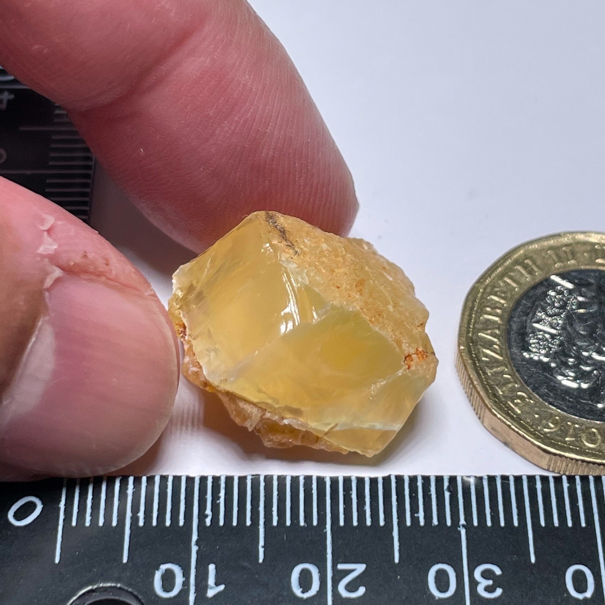 24.44Ct Opal Tanzania Untreated Unheated From A 1999 Deposit Chatoyant (White Pearly Cats-Eye