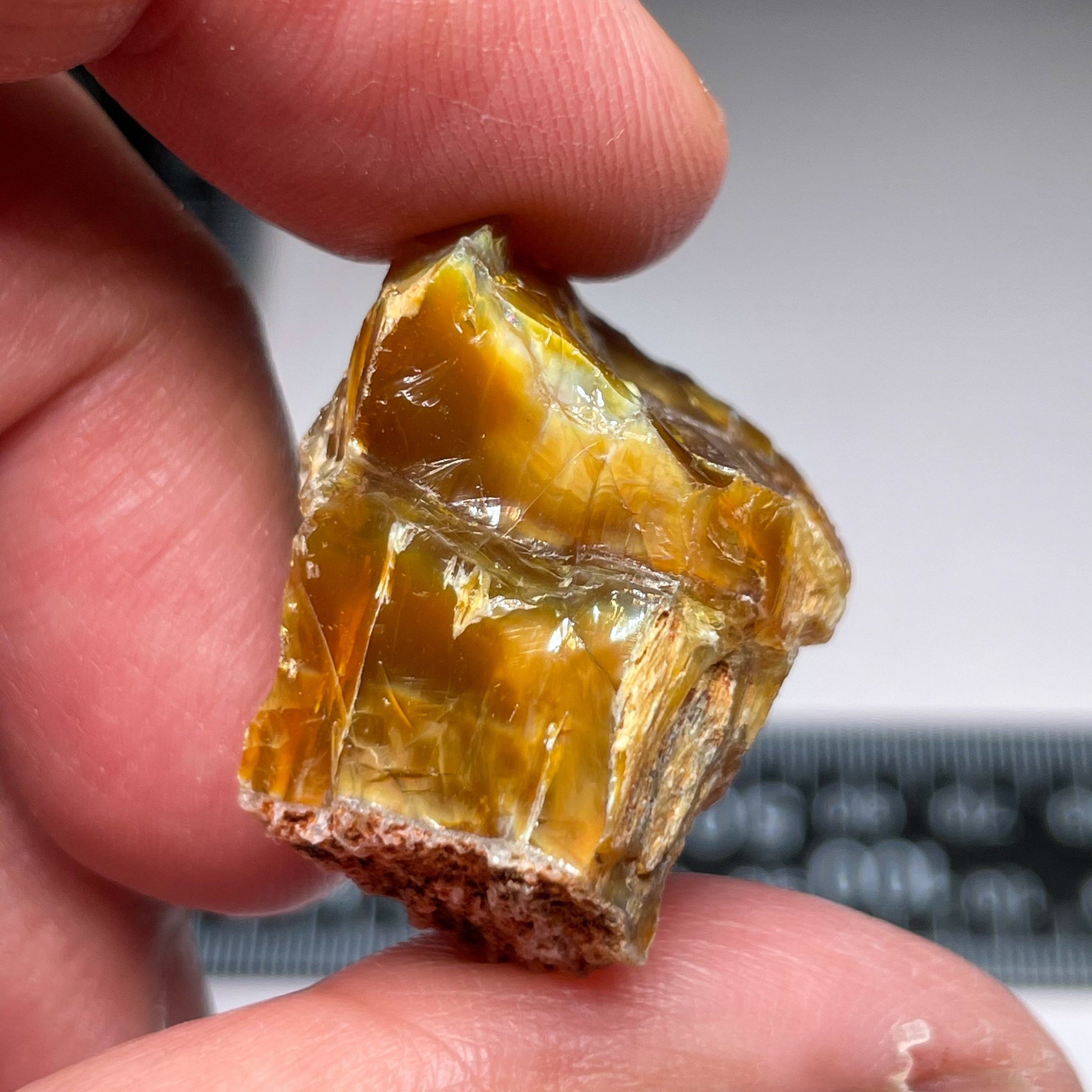 59.74Ct Opal Tanzania Untreated Unheated From A 1999 Deposit Chatoyant (Cats-Eye Effect) Has An