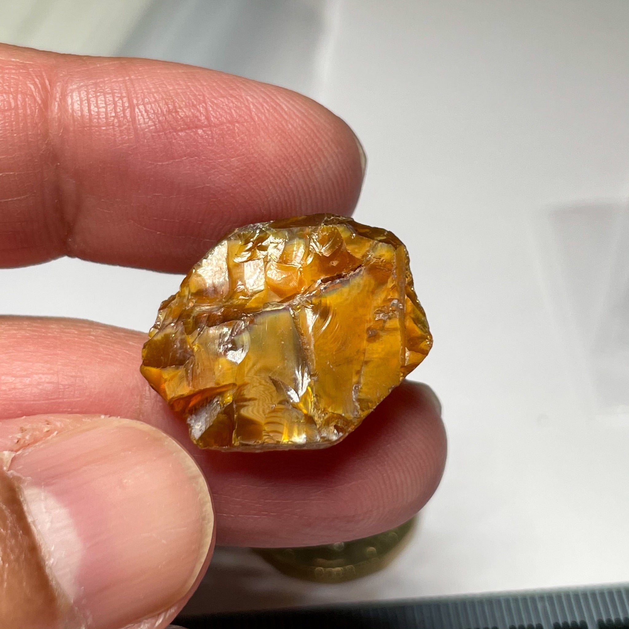 19.34Ct Opal Tanzania Untreated Unheated From A 1999 Deposit Chatoyant (Cats-Eye Effect) Has An