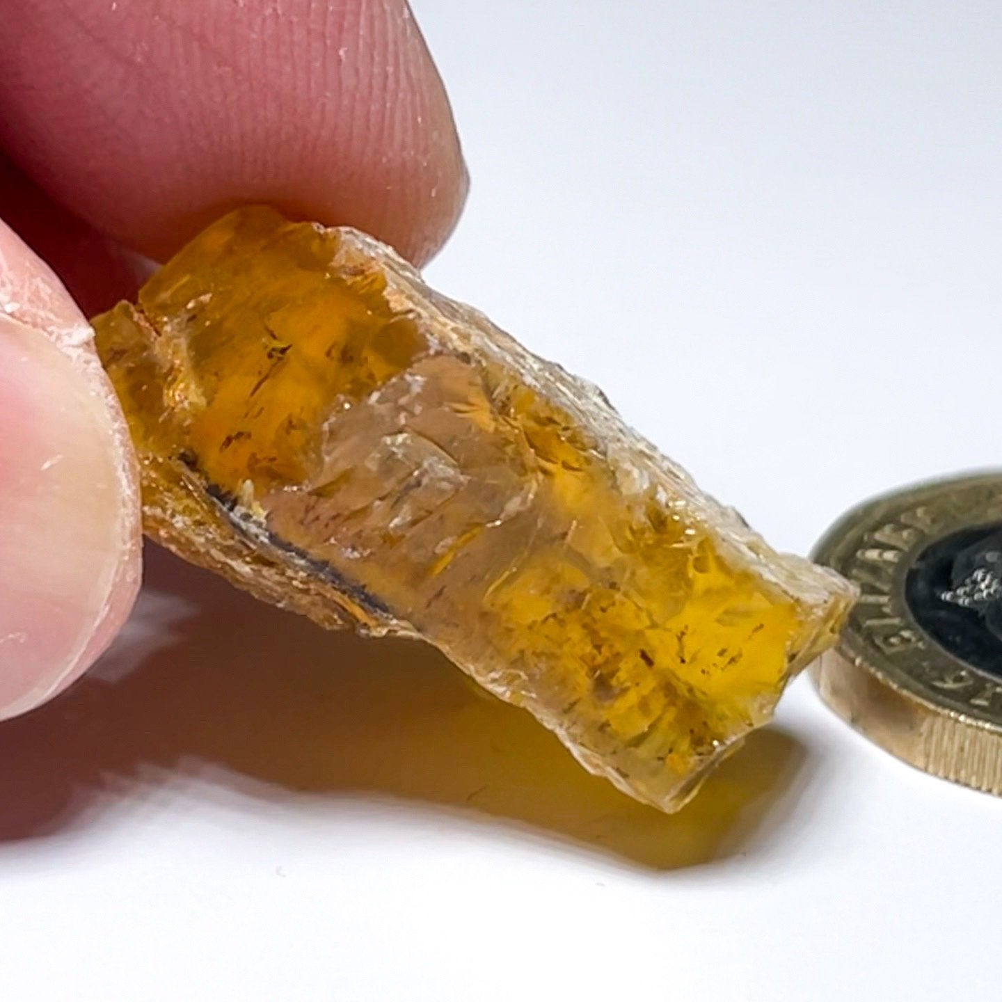 40.71Ct Opal Tanzania Untreated Unheated From A 1999 Deposit Chatoyant (Pearly Cats-Eye Effect)