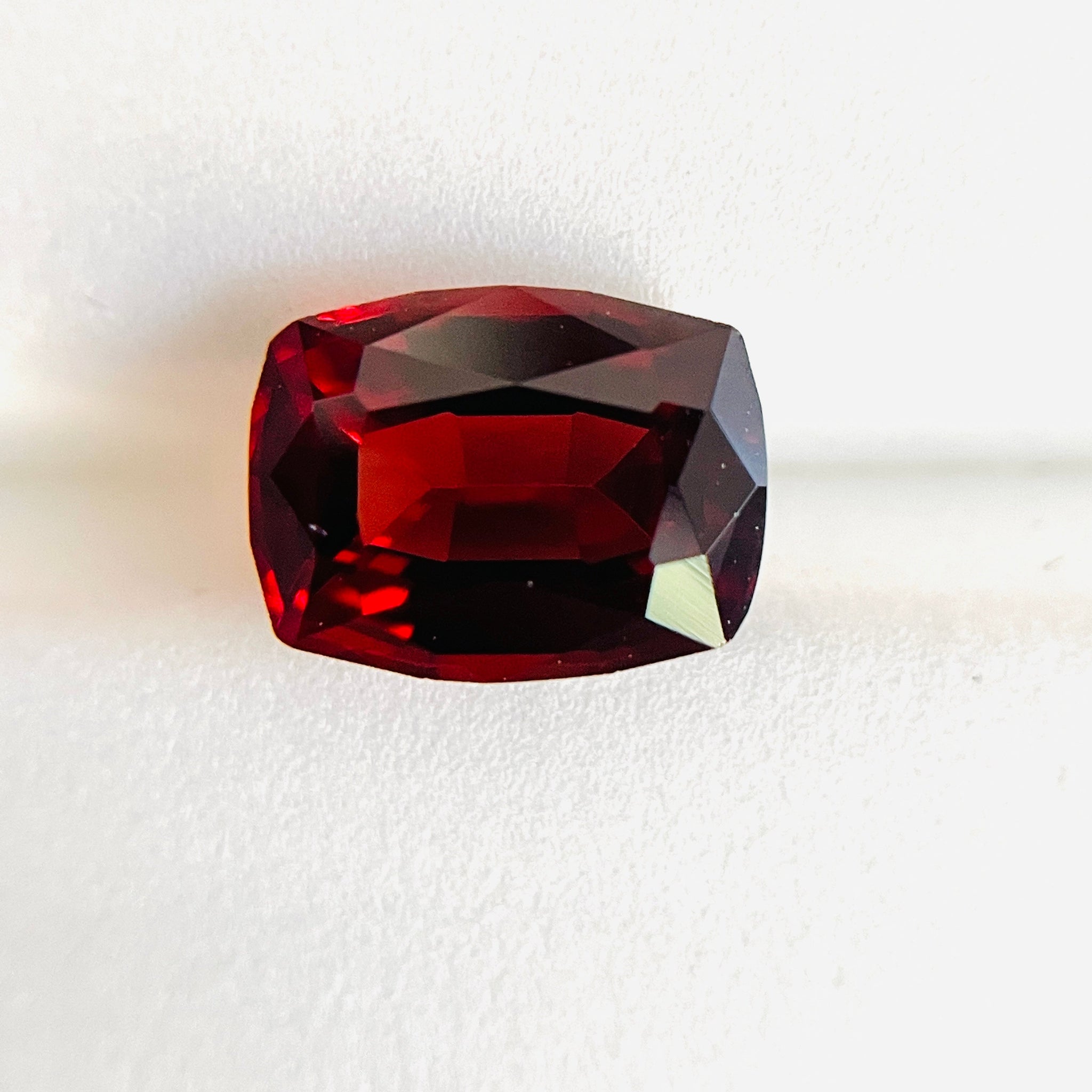 1.97Ct Malaya Garnet. Tanzania. Untreated Unheated