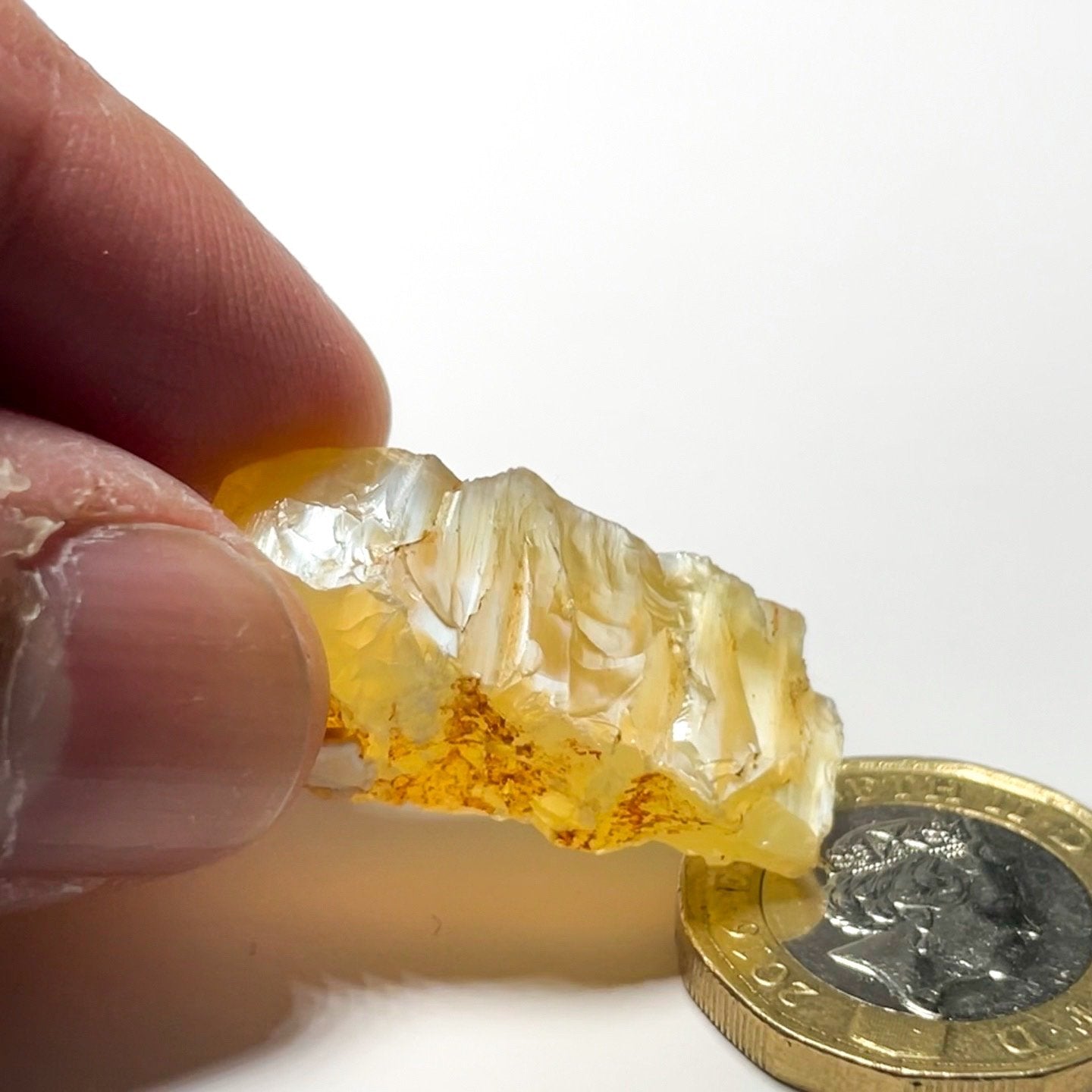 29.26Ct Opal Tanzania Untreated Unheated From A 1999 Deposit Chatoyant (Pearly Cats-Eye Effect)